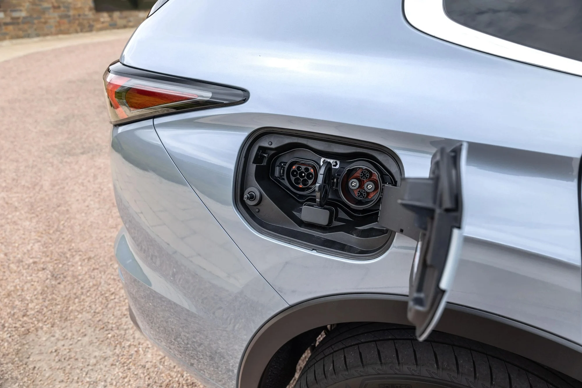 Outlander PHEV, 2026 Mitsubishi SUV, plug-in hybrid, electric range, battery upgrade, Australian car market, SUV price 11