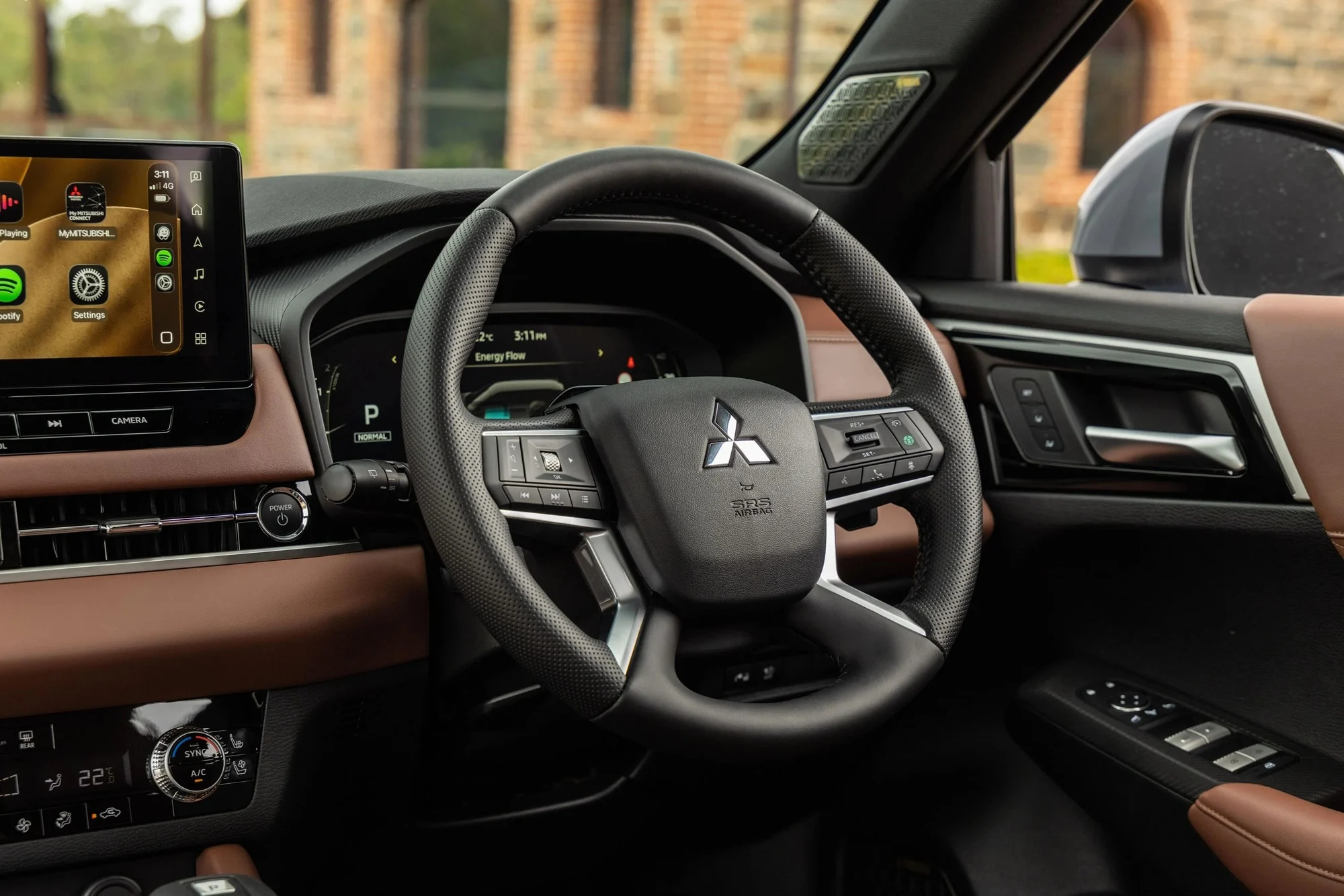 Outlander PHEV, 2026 Mitsubishi SUV, plug-in hybrid, electric range, battery upgrade, Australian car market, SUV price 14