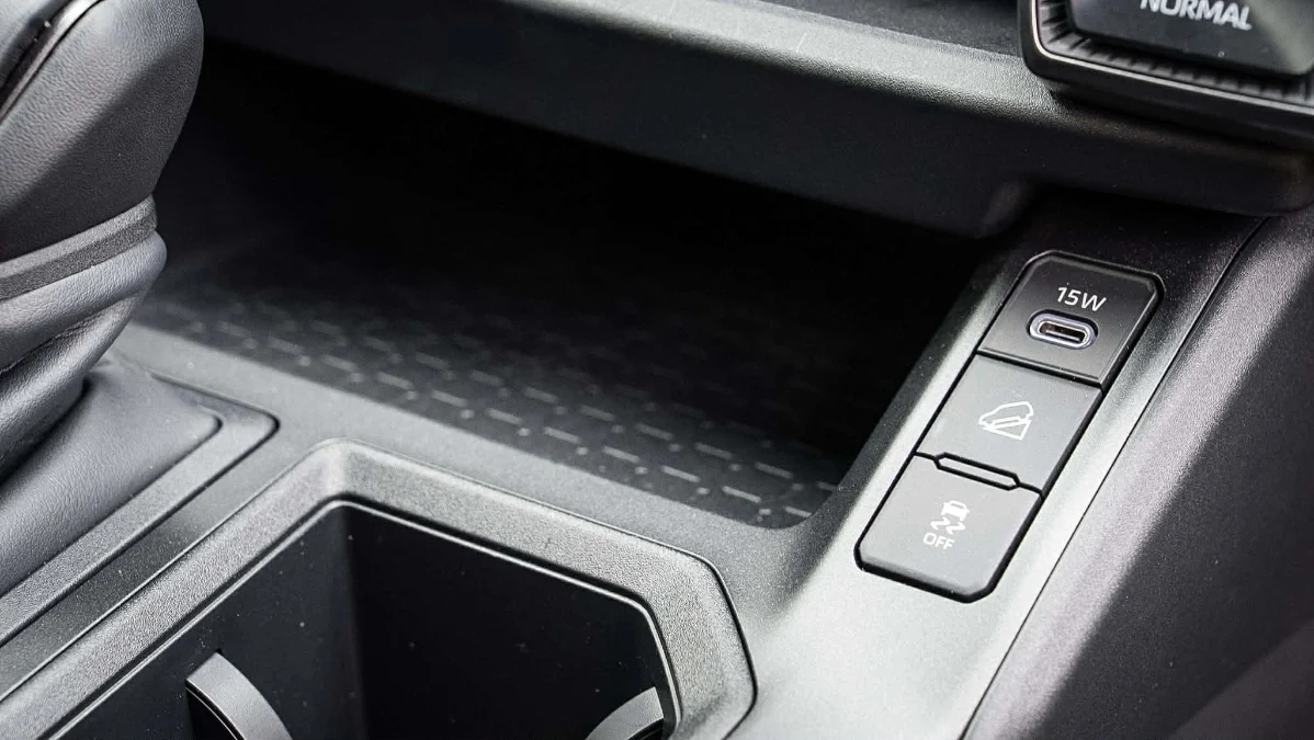 2026 Toyota RAV4, Toyota RAV4 Philippines, hybrid SUV, RAV4 price Vietnam, crossover SUV, Honda CR-V competition, Toyota Safety Sense 18