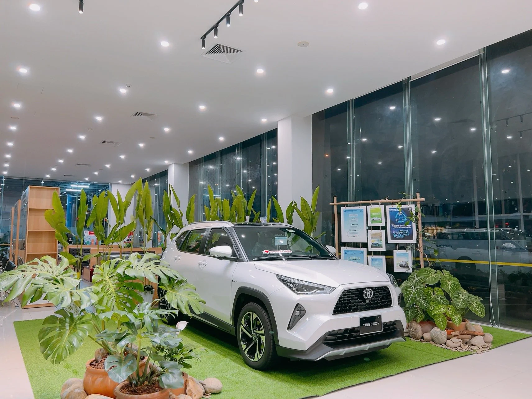 Toyota Yaris Cross 2026, Yaris Cross facelift, 12.3 inch screen, ADAS upgrade, hybrid SUV, Toyota Safety Sense, Thai market SUV, mid-cycle refresh 2