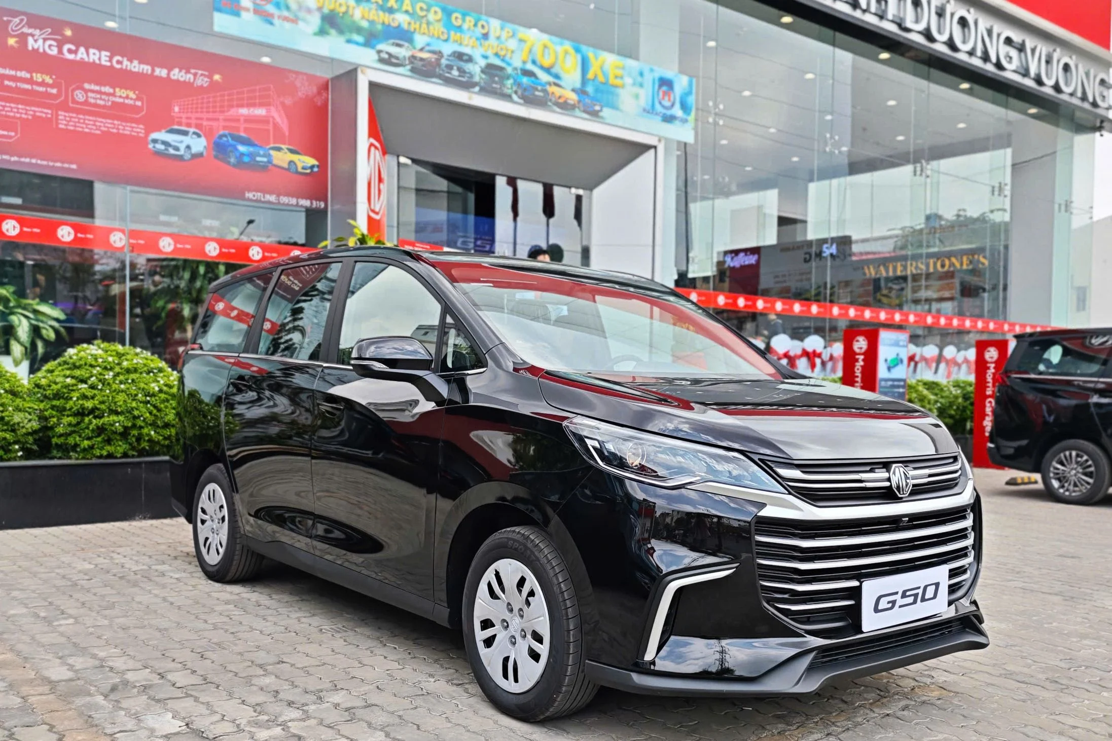 manual transmission cars, Vietnam taxi market, cheap sedan, ride-hailing vehicles, manual gearbox, affordable MPV, low-cost car fleet 5