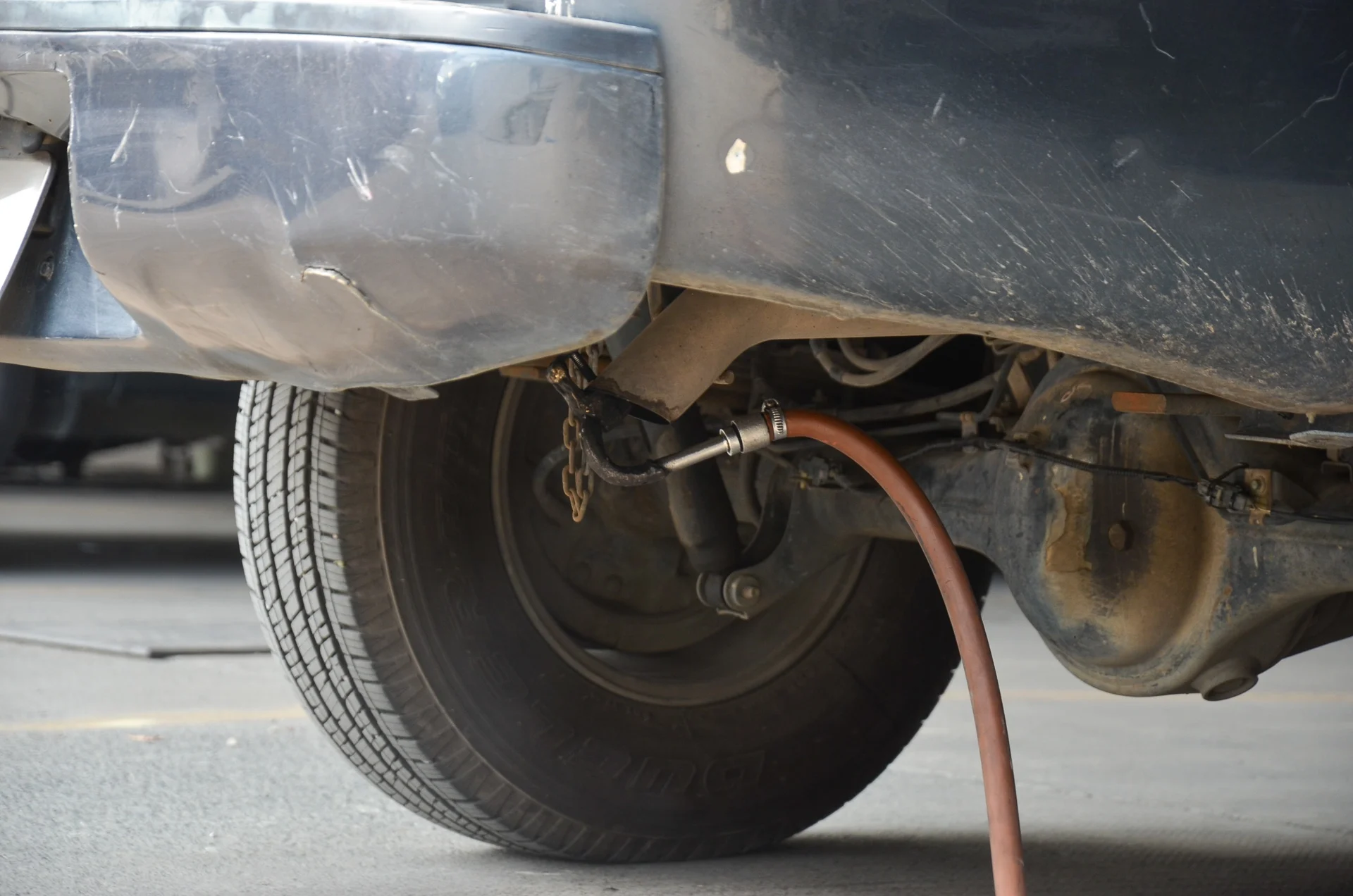 car inspection Ho Chi Minh City, vehicle registration check Vietnam, emissions testing, 50-04V inspection center, quick car inspection, traffic safety certificate, diesel emissions test 4