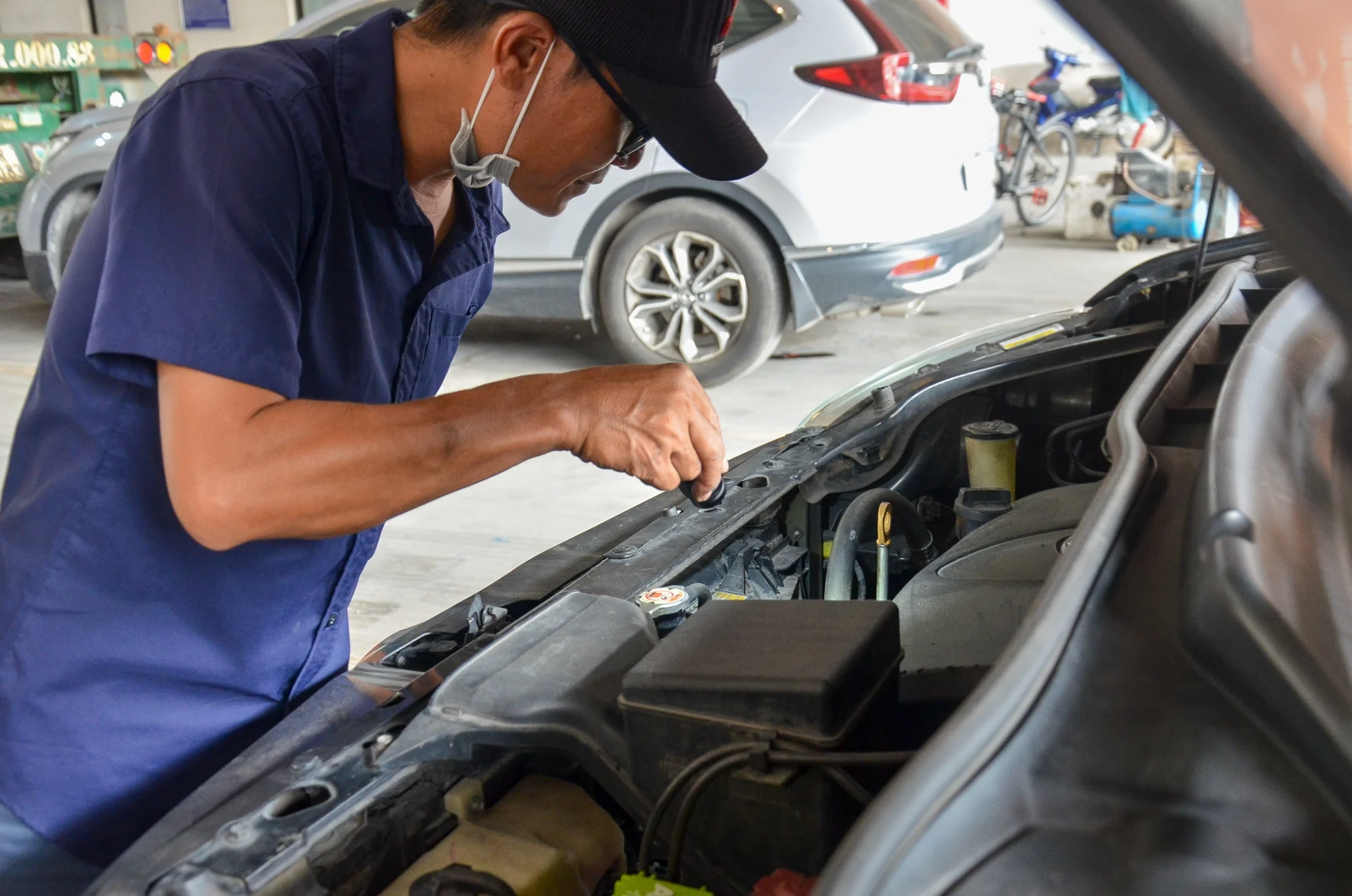 2026 vehicle inspection, Vietnam car emission test, older car inspection, vehicle registration Vietnam, emission standards, car maintenance, traffic safety Vietnam 3