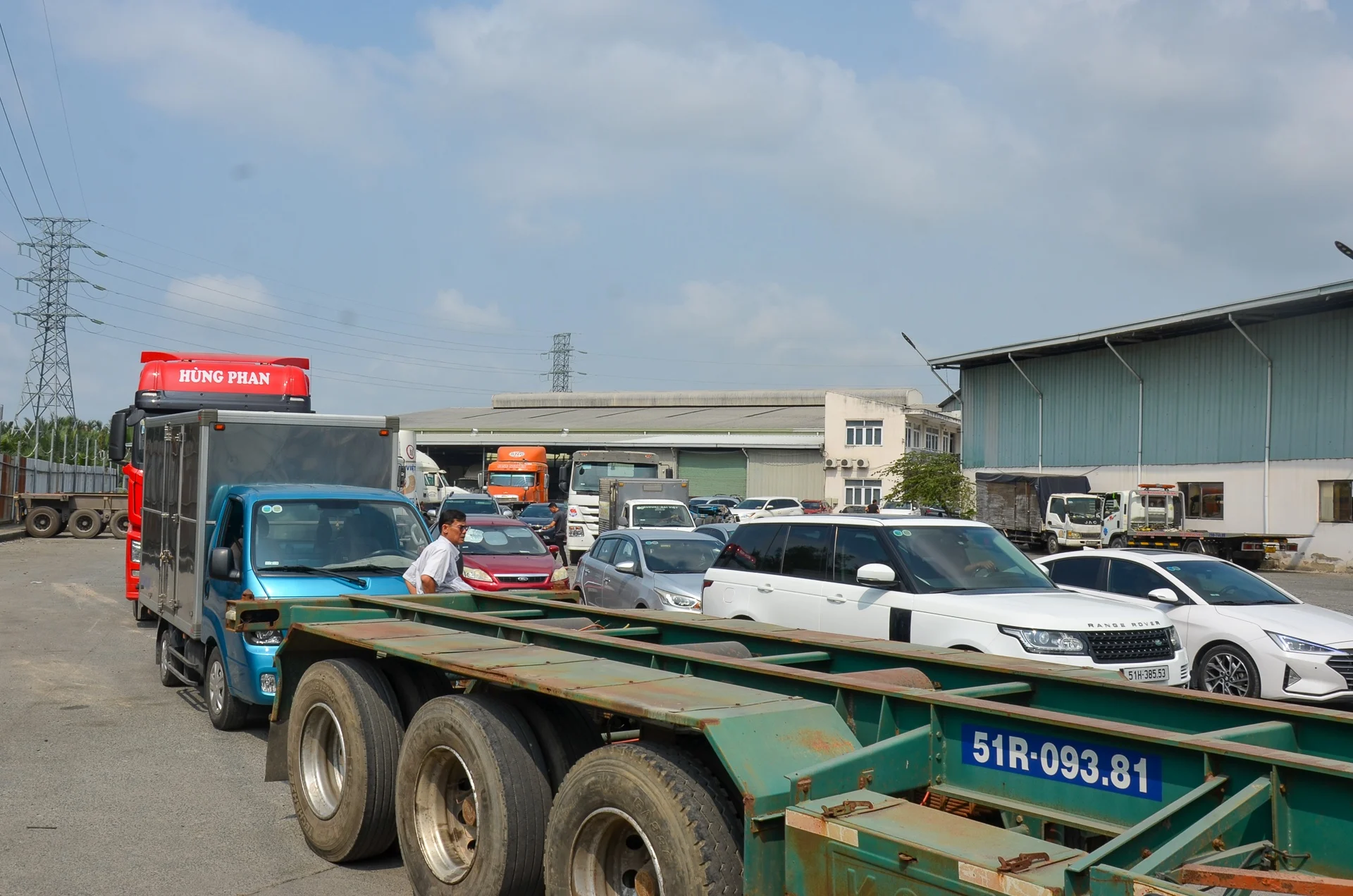 car inspection Ho Chi Minh City, vehicle registration check Vietnam, emissions testing, 50-04V inspection center, quick car inspection, traffic safety certificate, diesel emissions test 2