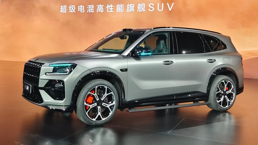 Zeekr 8X, hybrid SUV, electric SUV, fast charging, high performance SUV, PHEV, luxury electric vehicle, 900V hybrid 6