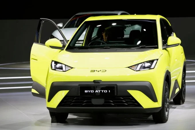 Tesla, BYD, global EV sales, electric vehicle market, BEV vs PHEV, Tesla Model Y, EV industry trends 3