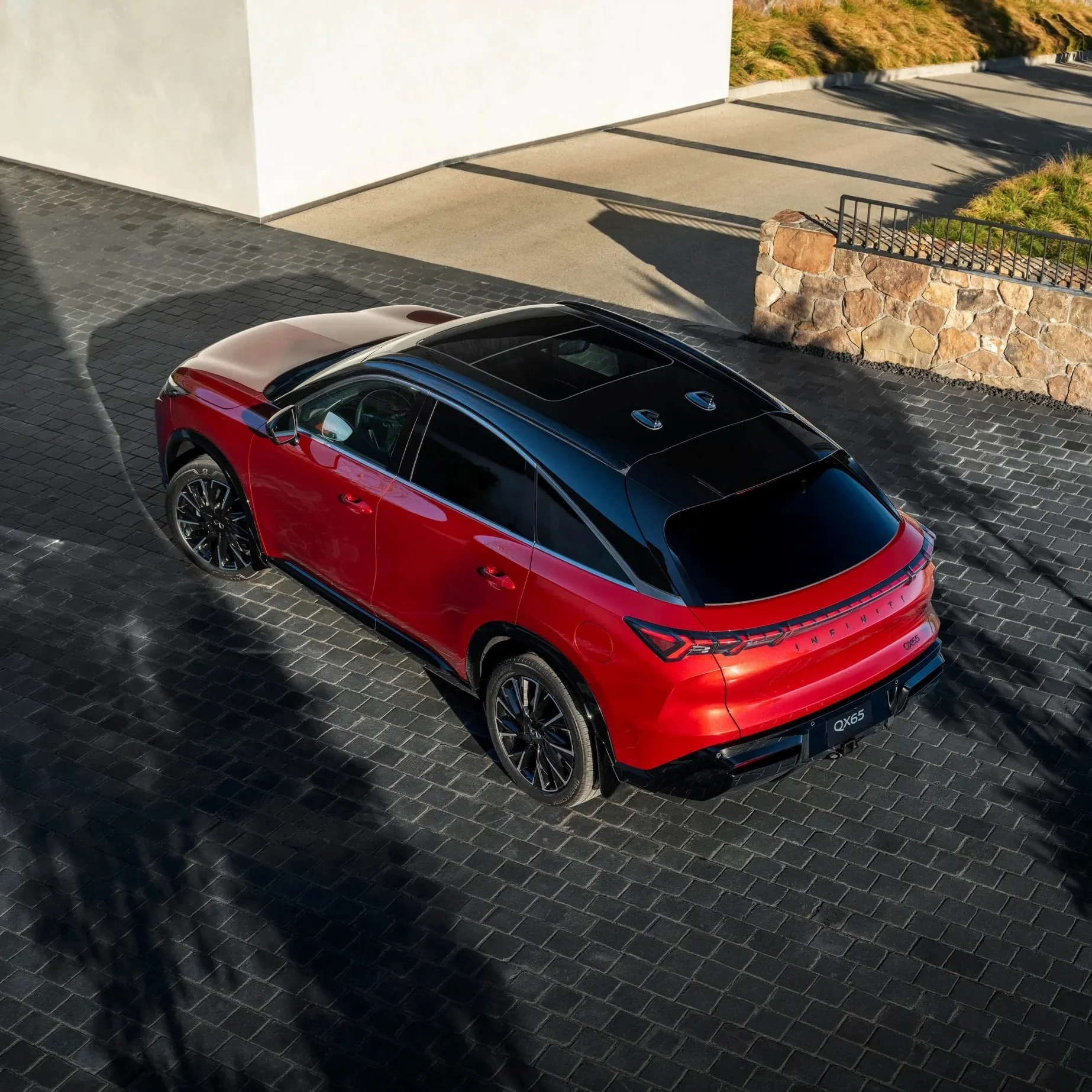 Infiniti QX65, Sunfire Red paint, luxury SUV, gold car paint, Nissan luxury, Infiniti QX65 colors, high-end automotive finish 3