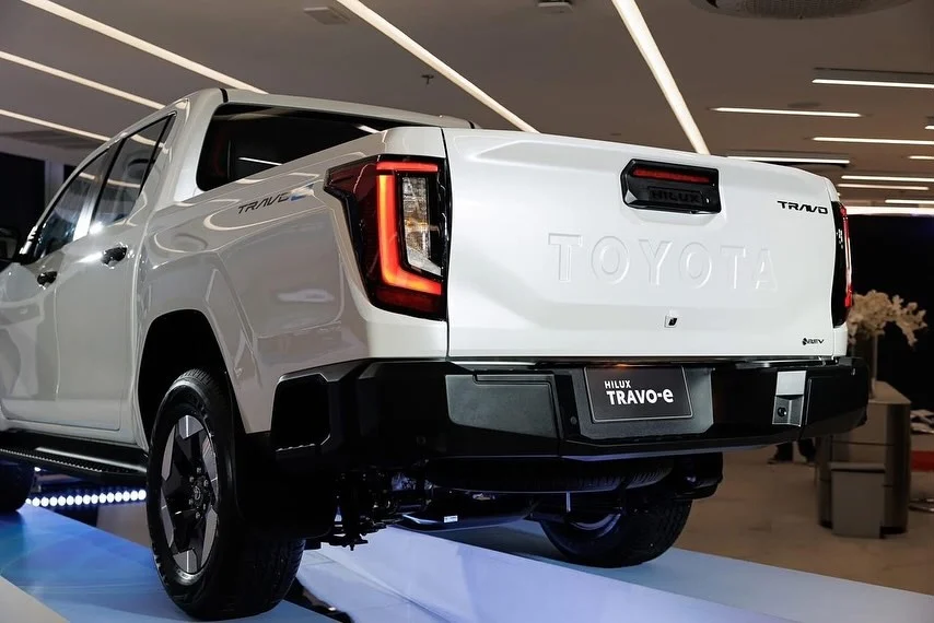 Toyota Hilux Travo-e, electric pickup, Bangkok Motorshow 2026, electric Toyota, 300 km range, lithium-ion battery, electric trucks Thailand 10