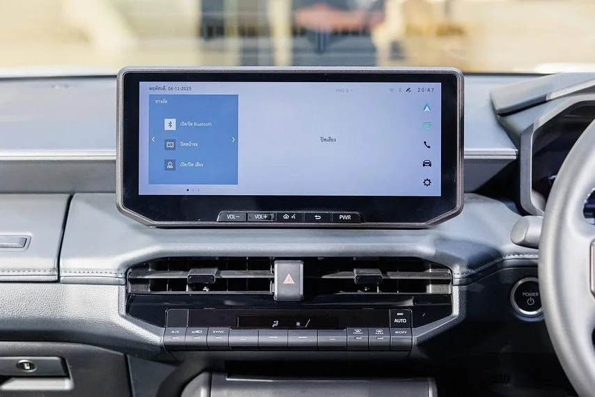 Toyota Hilux Travo-e, electric pickup, Bangkok Motorshow 2026, electric Toyota, 300 km range, lithium-ion battery, electric trucks Thailand 8