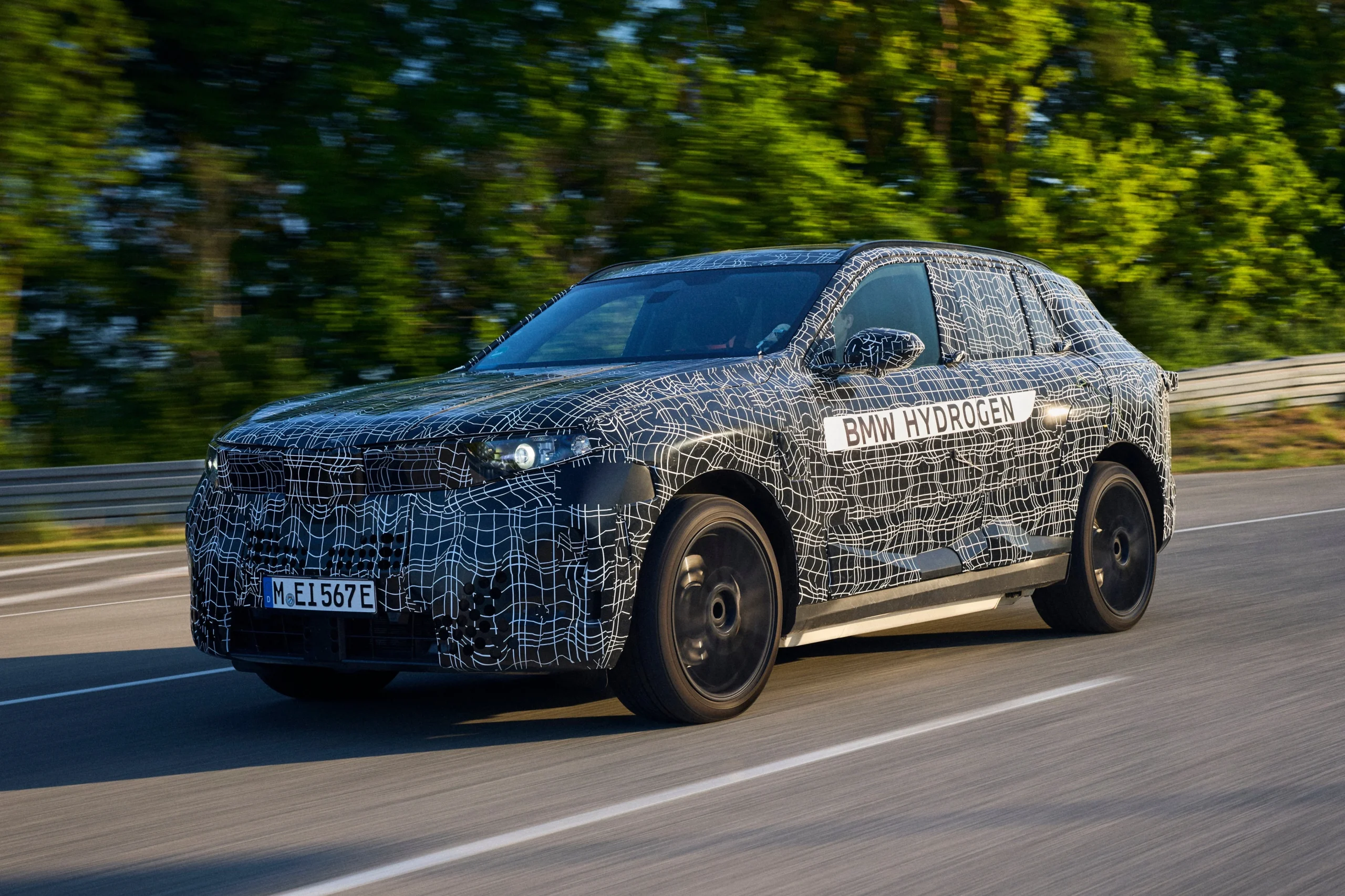 BMW iX discontinued, BMW Neue Klasse, BMW electric SUV, BMW iX5, BMW iX7, BMW EV lineup, luxury electric cars 3