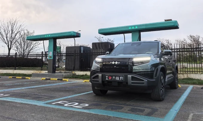 BYD fast charging, Blade Battery, EV infrastructure China, electric vehicle charging network, BYD EV news, fast charging technology 2