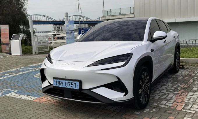 BYD South Korea, Chinese EVs, BYD Dolphin, BYD Atto 3, EV market trends, Hyundai vs BYD, affordable electric cars 2