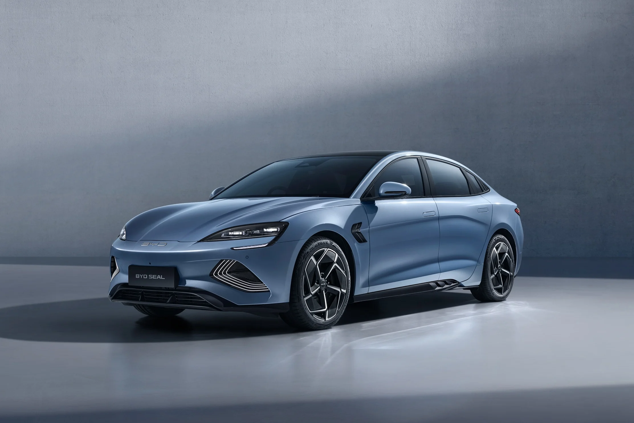 Vietnam sedan market, Toyota Vios sales, SUV trend Vietnam, automotive market trends, sedan vs SUV Vietnam, VAMA reports 9