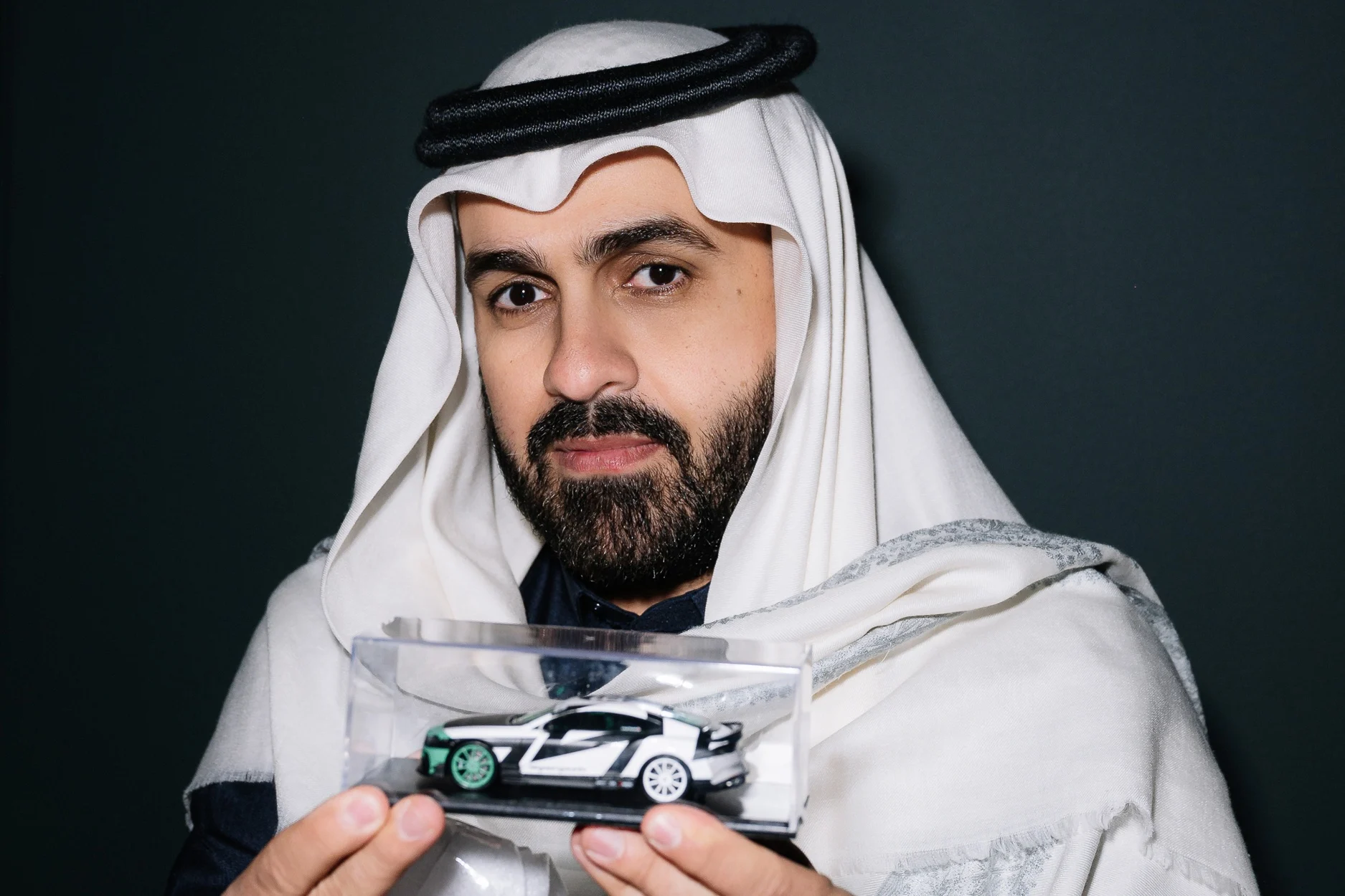 Ferrari, Bentley, Maserati, Middle East car deliveries, luxury car market, automotive supply chain, conflict impact, high-end vehicles 4