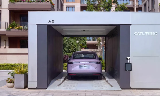 CATL battery swapping, EV energy arbitrage, Shenxing fast charging, electric vehicle infrastructure, EV battery life, CATL Chocolate battery 2