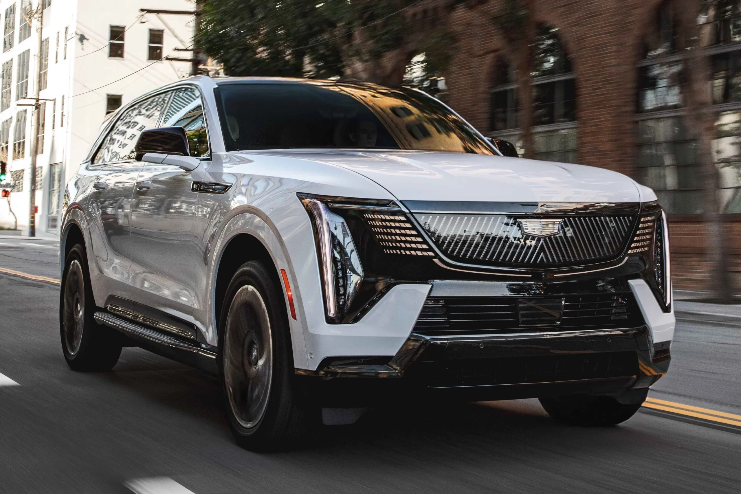 GM EV delay, General Motors electric trucks, PHEV vs EV, EREV technology, EV market slowdown, Chevrolet Silverado EV, GMC Sierra EV 2