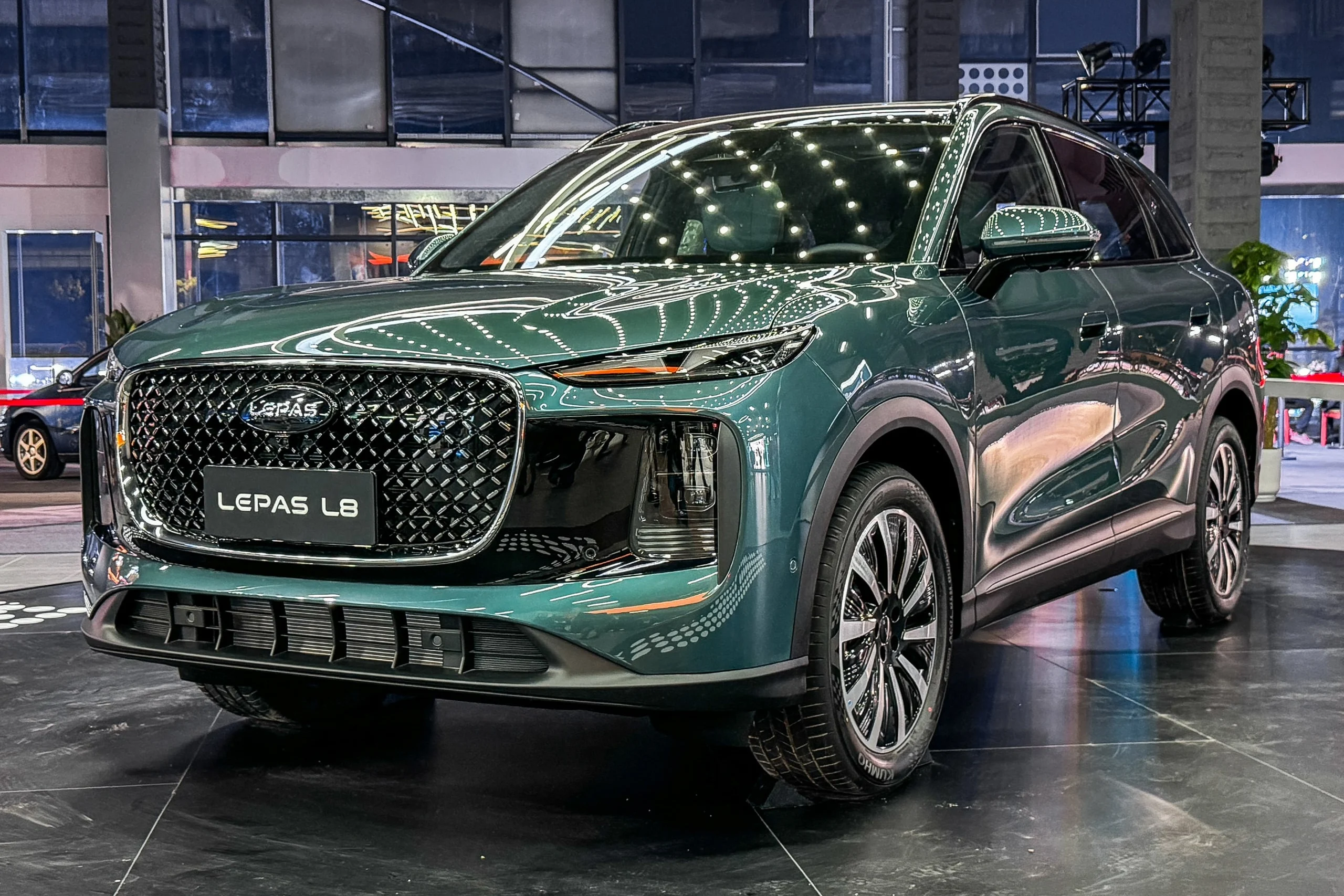 Chery Europe expansion, Chinese EVs Europe, Omoda Jaecoo, EV production partnerships, EU import tariffs, Chery automotive strategy 5