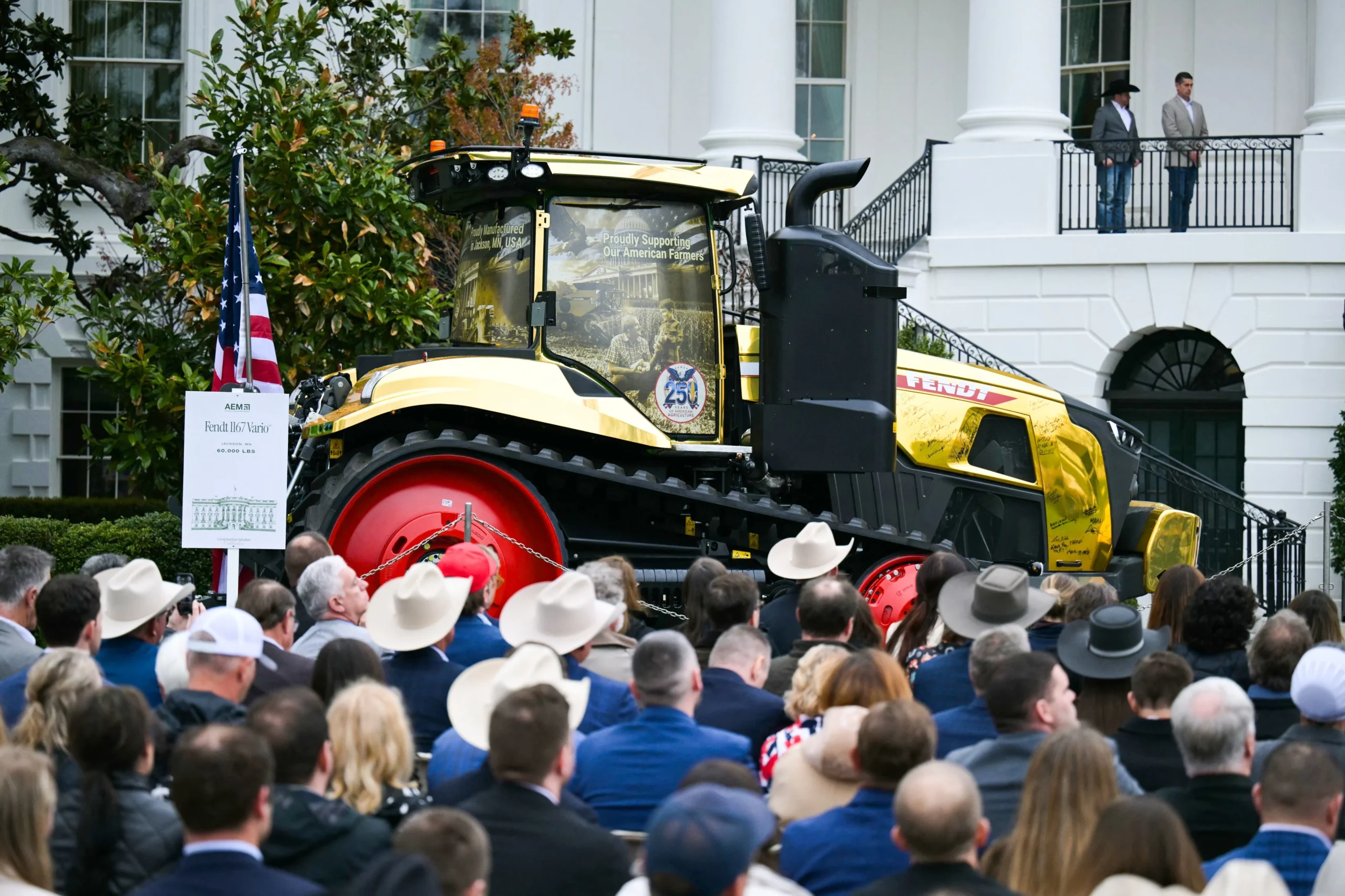 Donald Trump, gold-plated tractor, Fendt 1167 Vario MT, AGCO, US agriculture, luxury farming equipment, American farmers support 2