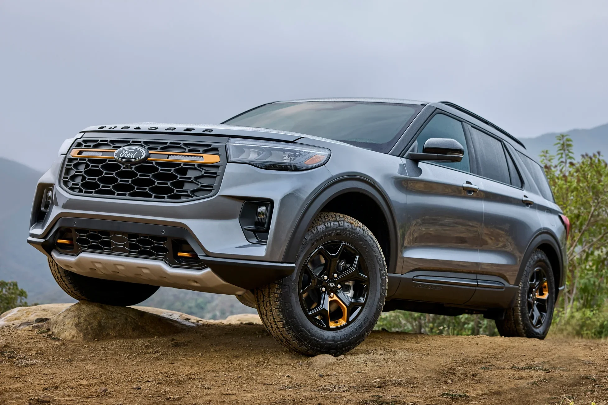 Ford US sales 2026, Ford F-Series, Ford SUV growth, Ford Pro Intelligence, hybrid pickup trucks, Ford Bronco sales, Lincoln SUV 3