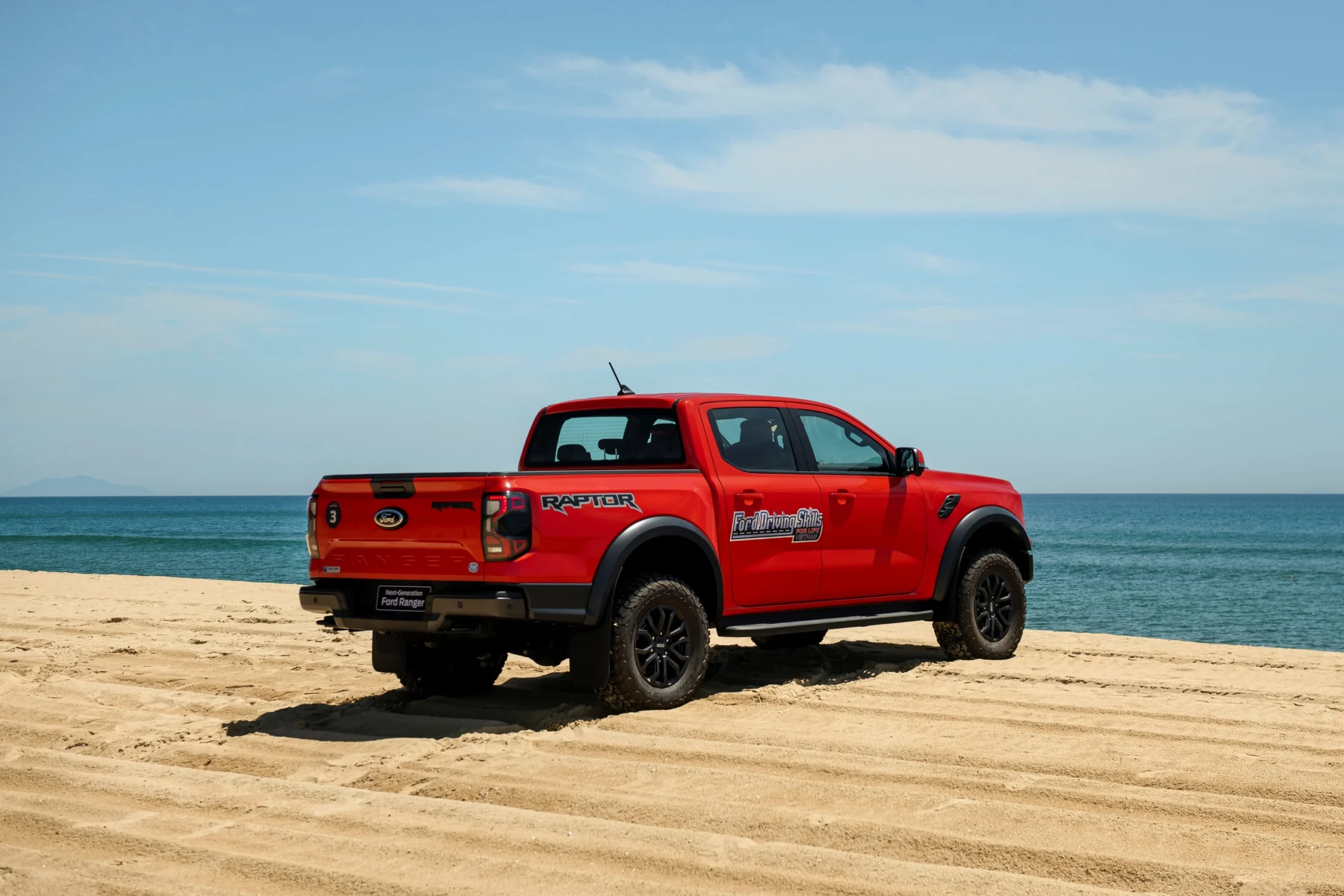 Vietnam pickup truck taxes, pickup truck pricing Vietnam, Ford Ranger Vietnam, Toyota Hilux tax, vehicle registration fees Vietnam, special consumption tax, automotive regulation Vietnam 5
