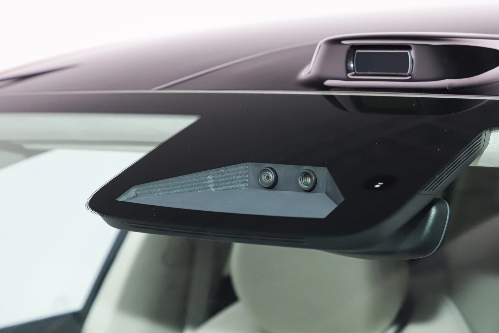 Toyota bZ7, electric sedan, GAC Toyota, Huawei Drive ONE, EV range, HarmonyOS 5.0, smart electric vehicle 4