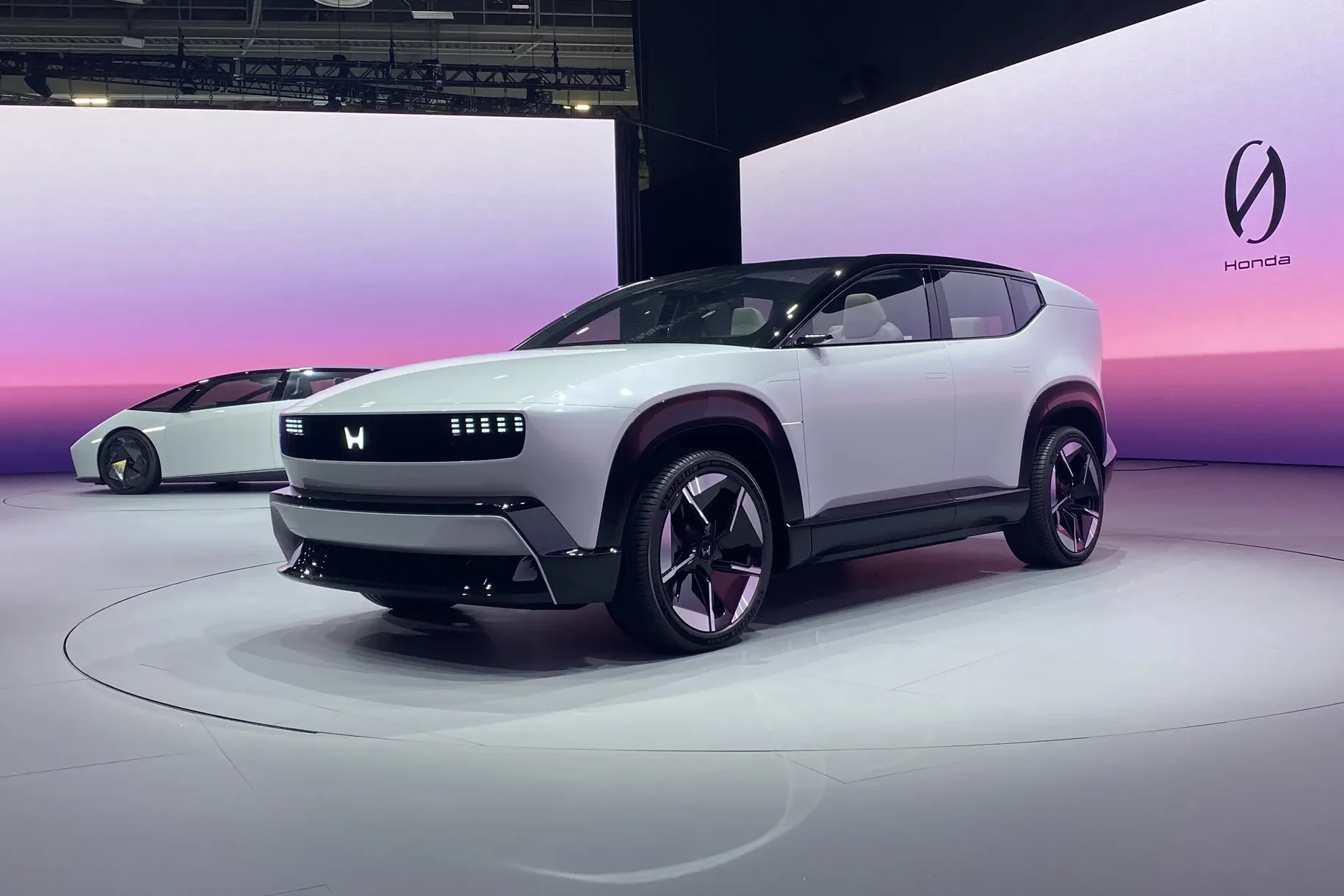 Honda EV strategy, Honda North America, automotive R&D, Honda financial loss, car industry trends, Honda CR-V 2027, automotive market analysis 2