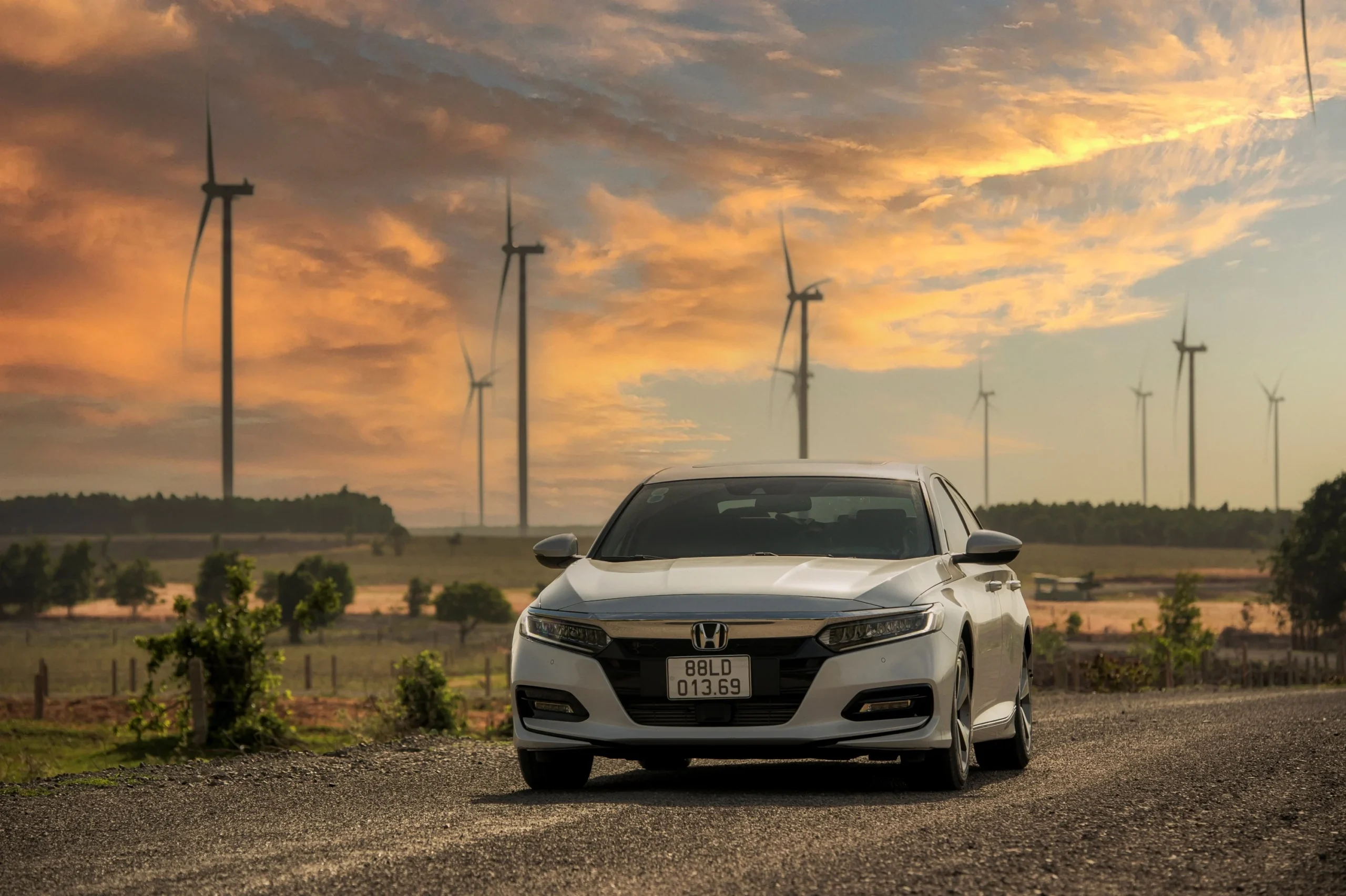 Vietnam sedan market, Toyota Vios sales, SUV trend Vietnam, automotive market trends, sedan vs SUV Vietnam, VAMA reports 6