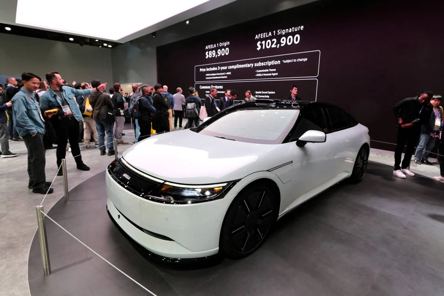 Honda EV strategy, Honda North America, automotive R&D, Honda financial loss, car industry trends, Honda CR-V 2027, automotive market analysis 5