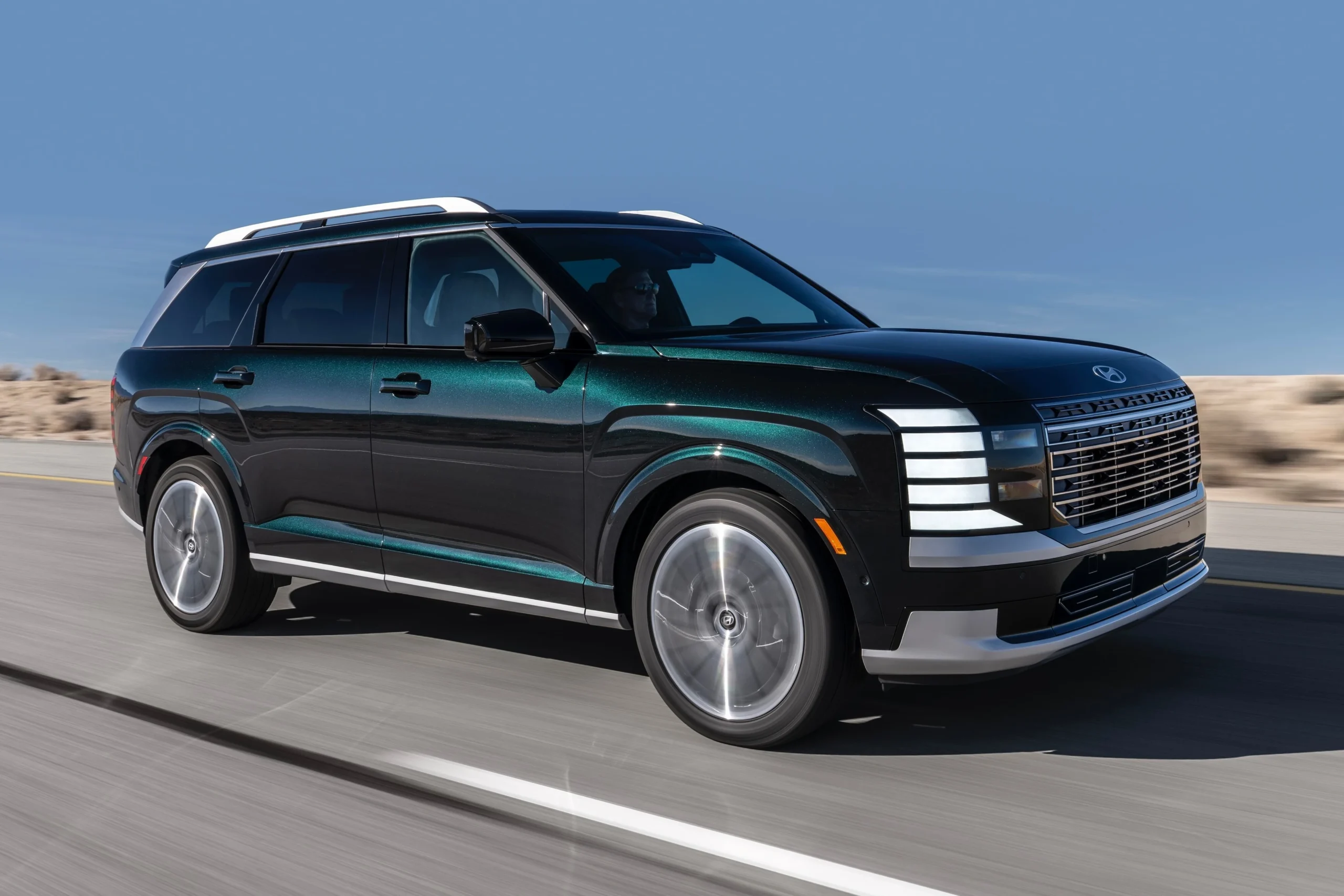 US EV market, electric vehicle sales, New York Auto Show, affordable EVs, EV tax credits, hybrid cars, automotive trends 4