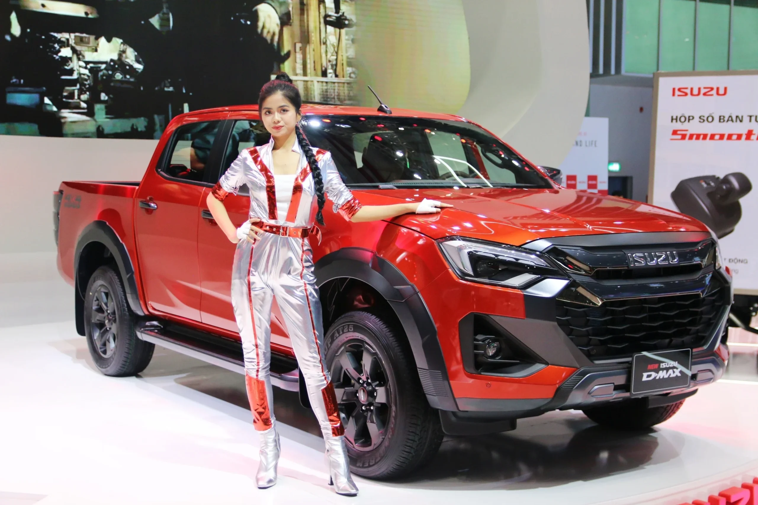 Ford Ranger Vietnam, Vietnam pickup truck market, Toyota Hilux sales, Mitsubishi Triton, BYD Shark 6, VinFast EV pickup, VAMA sales reports 3