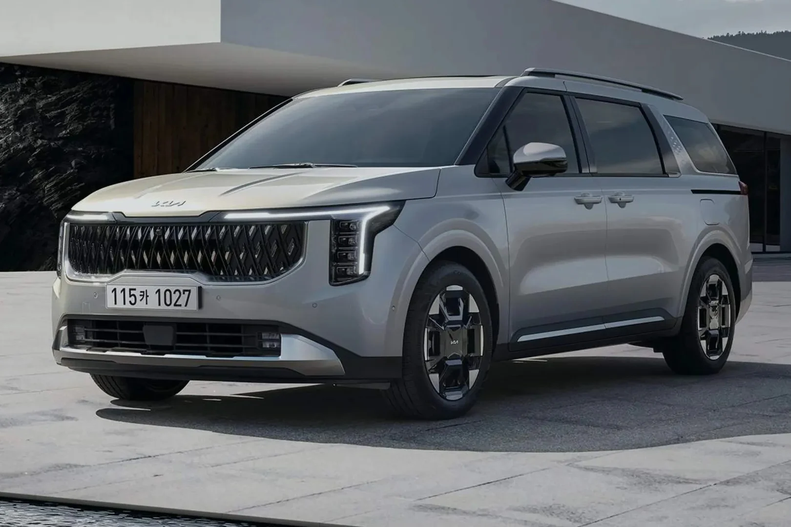 hybrid car deals Vietnam, Toyota Yaris Cross Hybrid, Kia Carnival Hybrid, Hyundai Santa Fe Hybrid, fuel-efficient cars, Suzuki XL7 Hybrid, eco-friendly vehicles 4