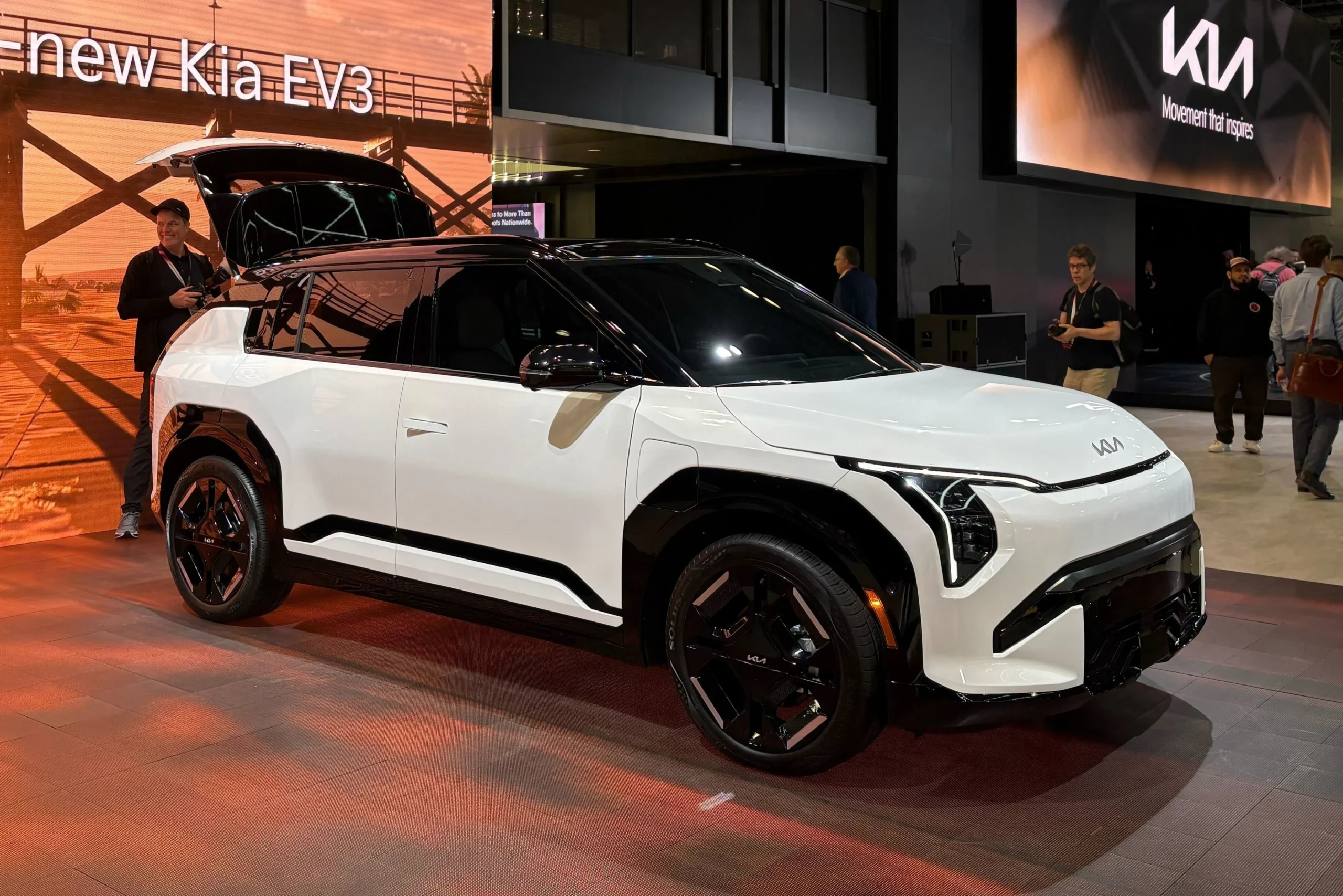 US EV market, electric vehicle sales, New York Auto Show, affordable EVs, EV tax credits, hybrid cars, automotive trends 6