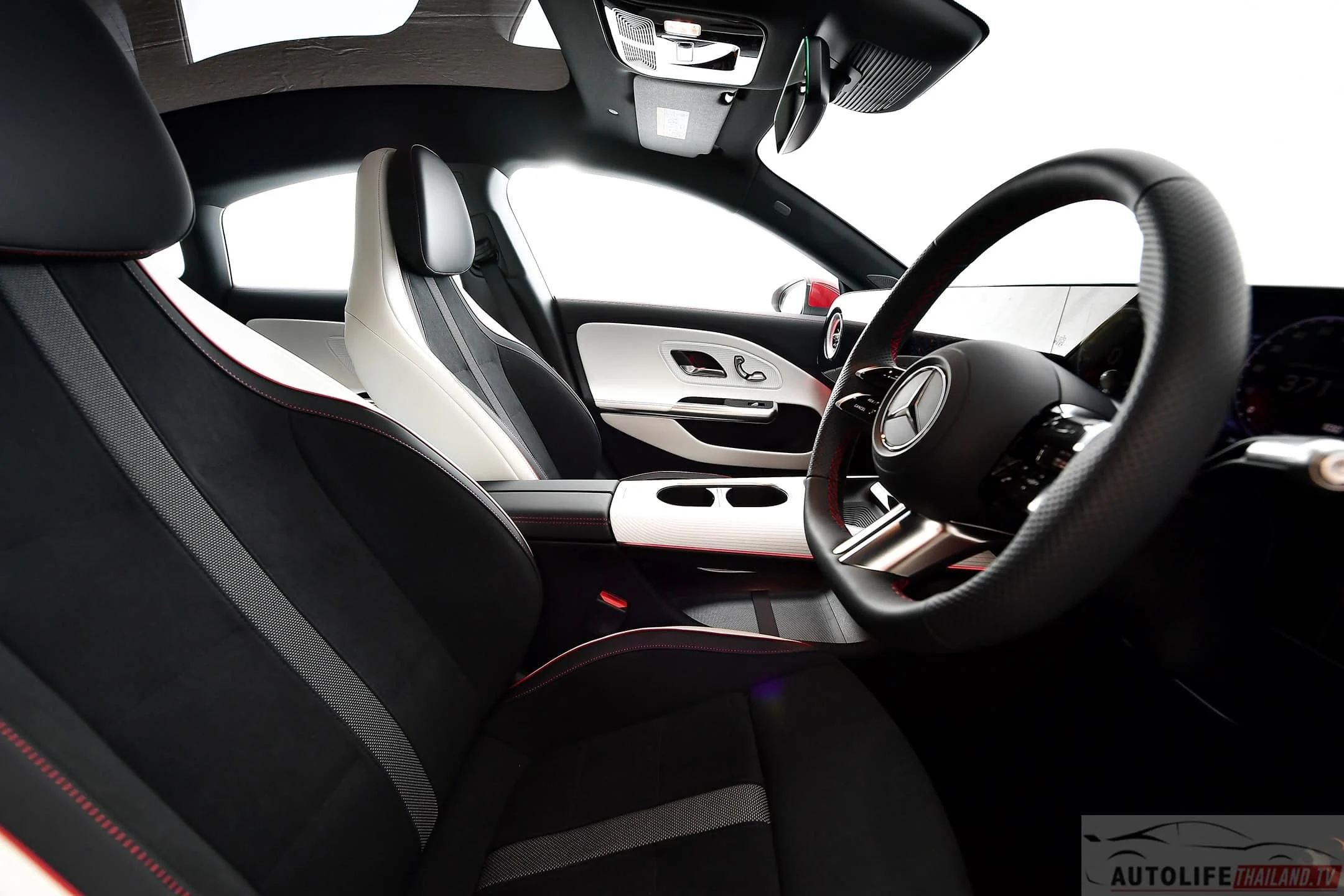 Mercedes-Benz CLA 250+ EQ, electric Mercedes coupe, Thailand EV market, 2024 Mercedes electric car, CLA 250+ price, WLTP range, MBUX Superscreen 12