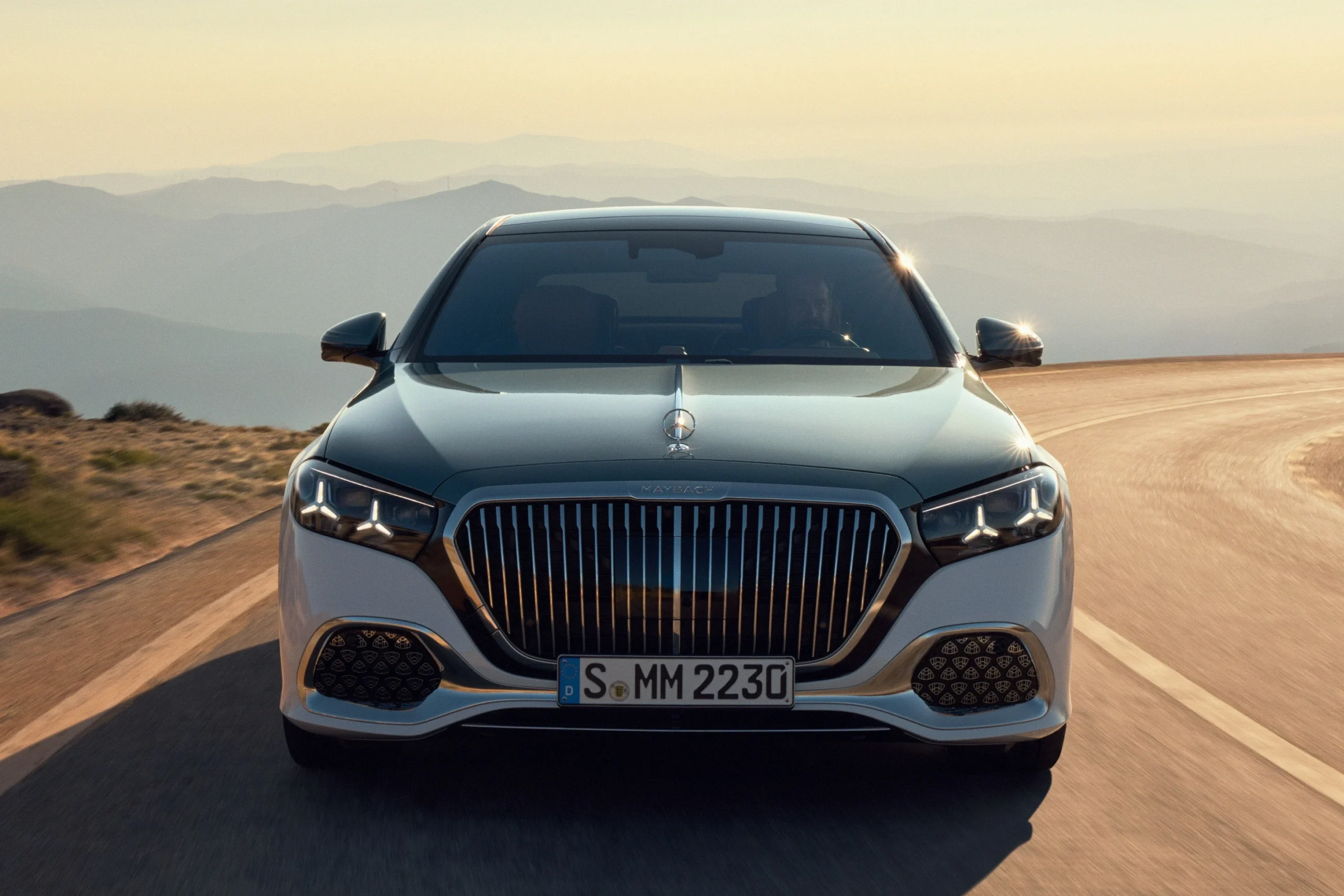 Mercedes-Maybach S-Class 2026, luxury sedan, Maybach facelift, S-Class hybrid, ultra luxury car, Mercedes-Benz 2026 release, premium automotive 15