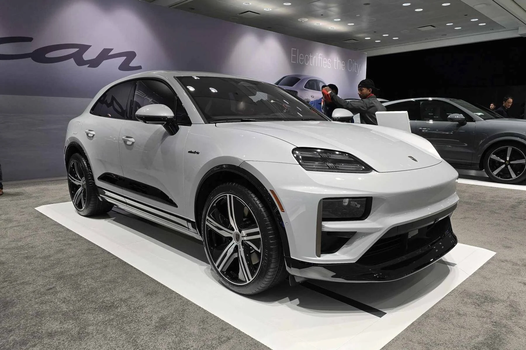 Porsche Audi cooperation, Volkswagen Group, electric vehicle market, luxury car industry, automotive cost cutting, PPE platform, luxury EV trends 4