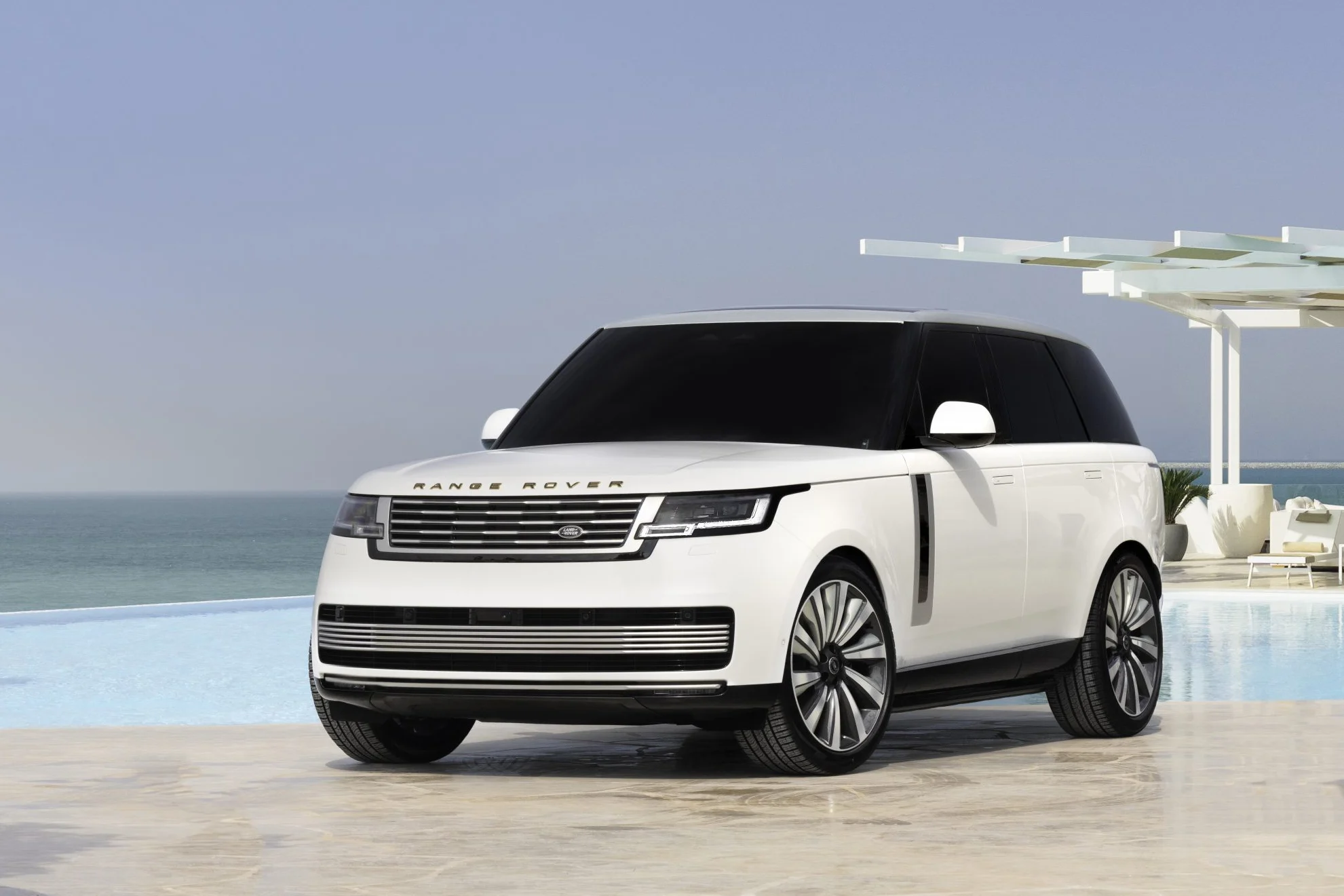 luxury cars, Middle East market, bespoke automobiles, Rolls-Royce profit, automotive sales slowdown 4