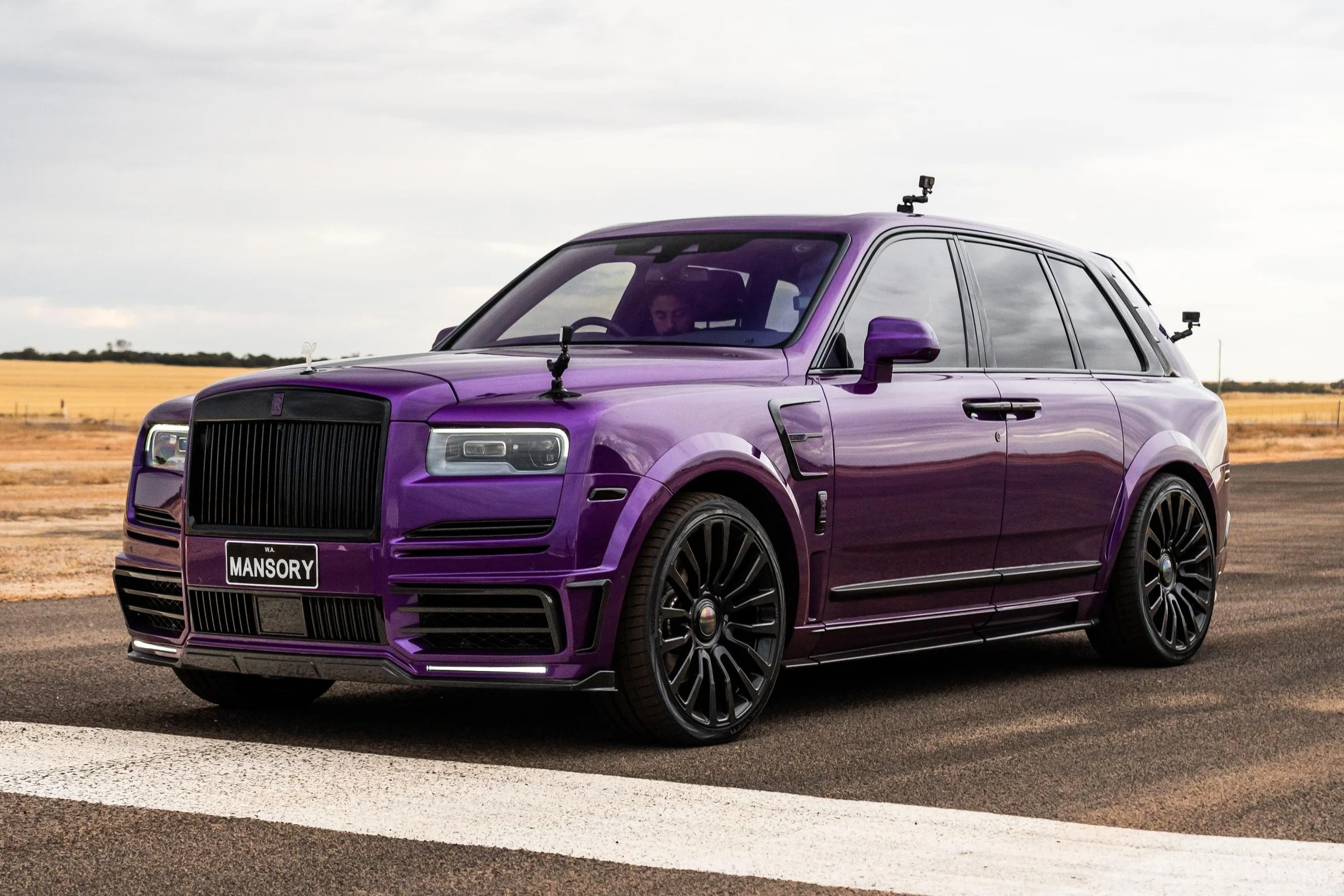 Range Rover Sport modification, Rolls-Royce Cullinan replica, custom SUV Finland, L320 Range Rover, luxury car conversion, modified Range Rover Sport 10