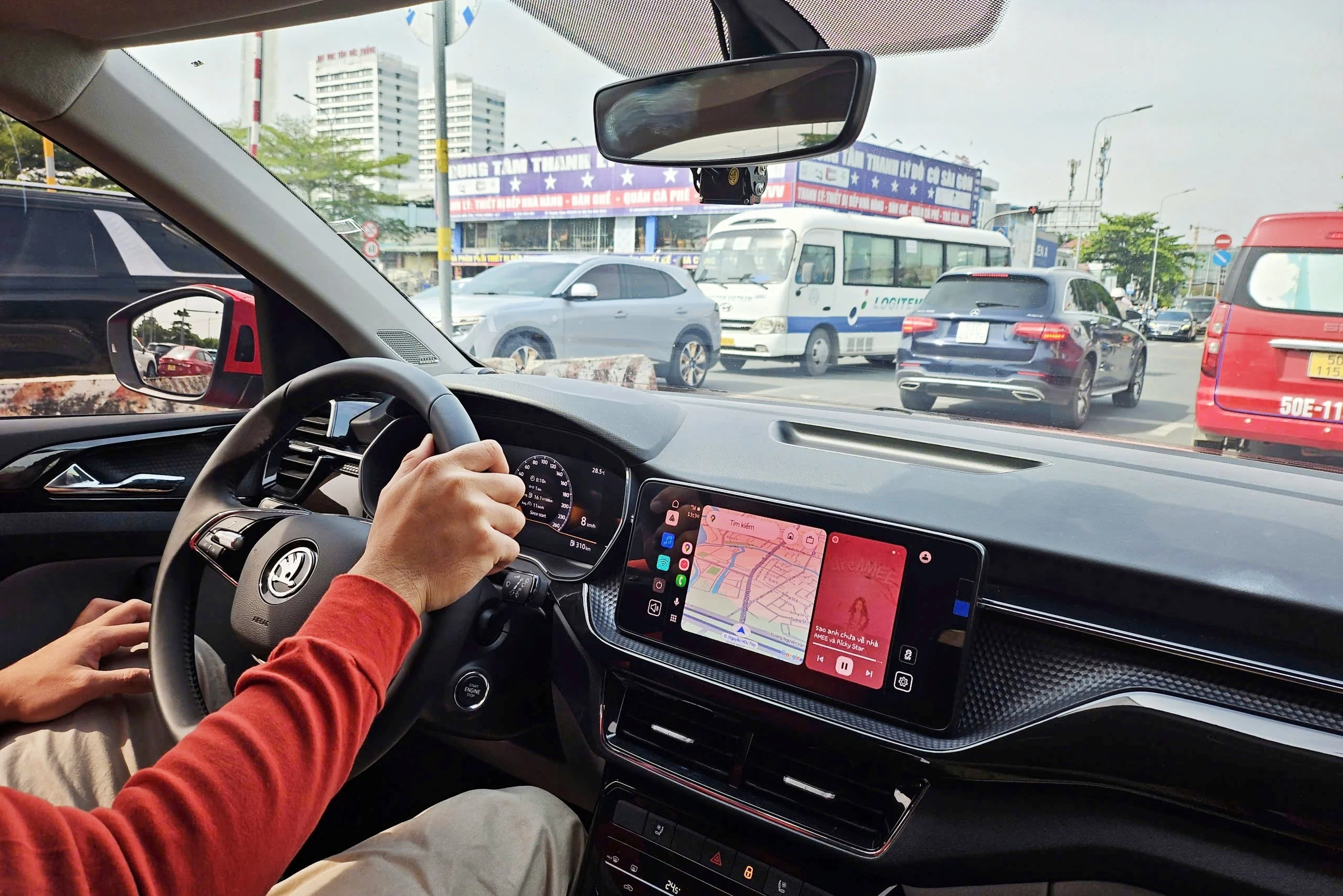 Vietnam traffic fines, Decree 168, Decree 100, road safety Vietnam, driving penalties, traffic violation penalties, Vietnam road law 3