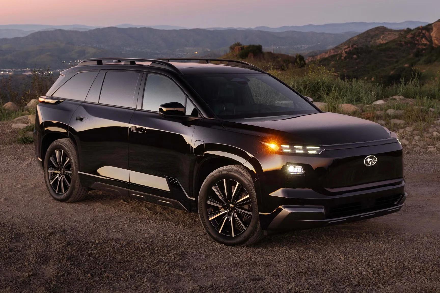 US EV market, electric vehicle sales, New York Auto Show, affordable EVs, EV tax credits, hybrid cars, automotive trends 3