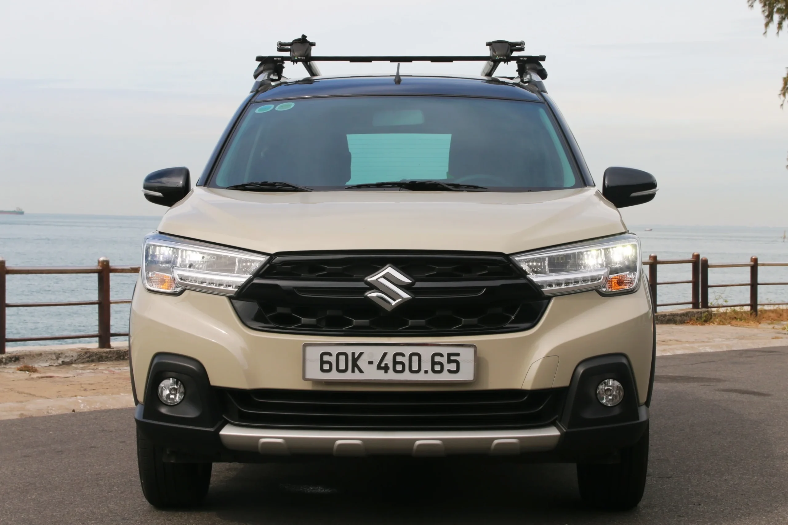 hybrid car deals Vietnam, Toyota Yaris Cross Hybrid, Kia Carnival Hybrid, Hyundai Santa Fe Hybrid, fuel-efficient cars, Suzuki XL7 Hybrid, eco-friendly vehicles 3