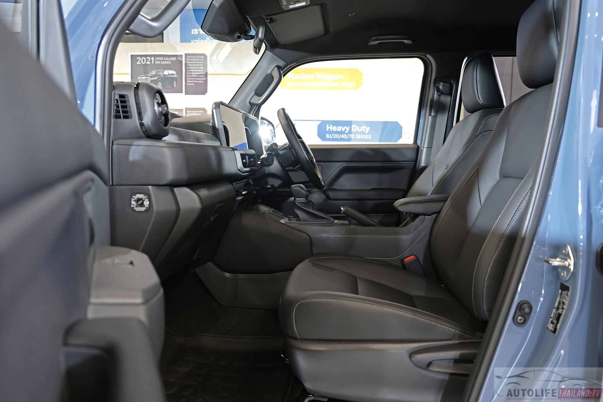 Toyota Land Cruiser, Land Cruiser FJ, Legendary concept, off-road SUV, 70 series, Thailand concept car, retro SUV, 2026 automotive news 13