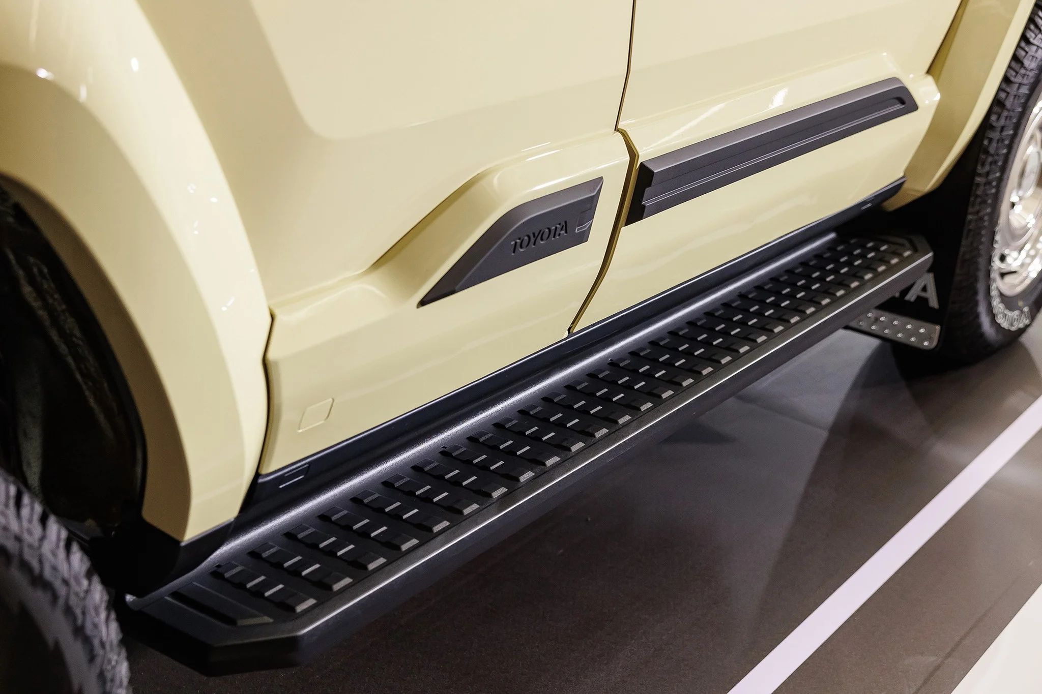 Toyota Land Cruiser, Land Cruiser FJ, Legendary concept, off-road SUV, 70 series, Thailand concept car, retro SUV, 2026 automotive news 11