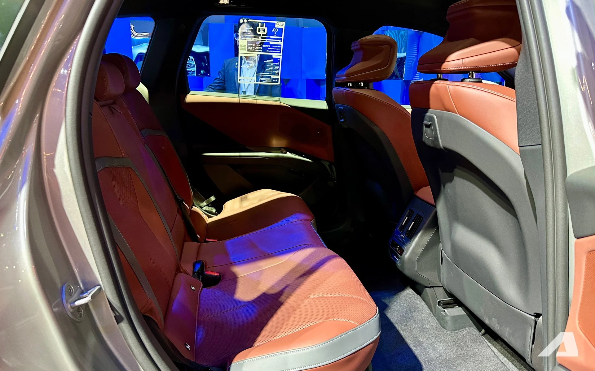 BMW iX3 2026, electric SUV, Vietnam car price, 800V charging, BMW eDrive, electric vehicle range, luxury EV, BMW Thailand price 18