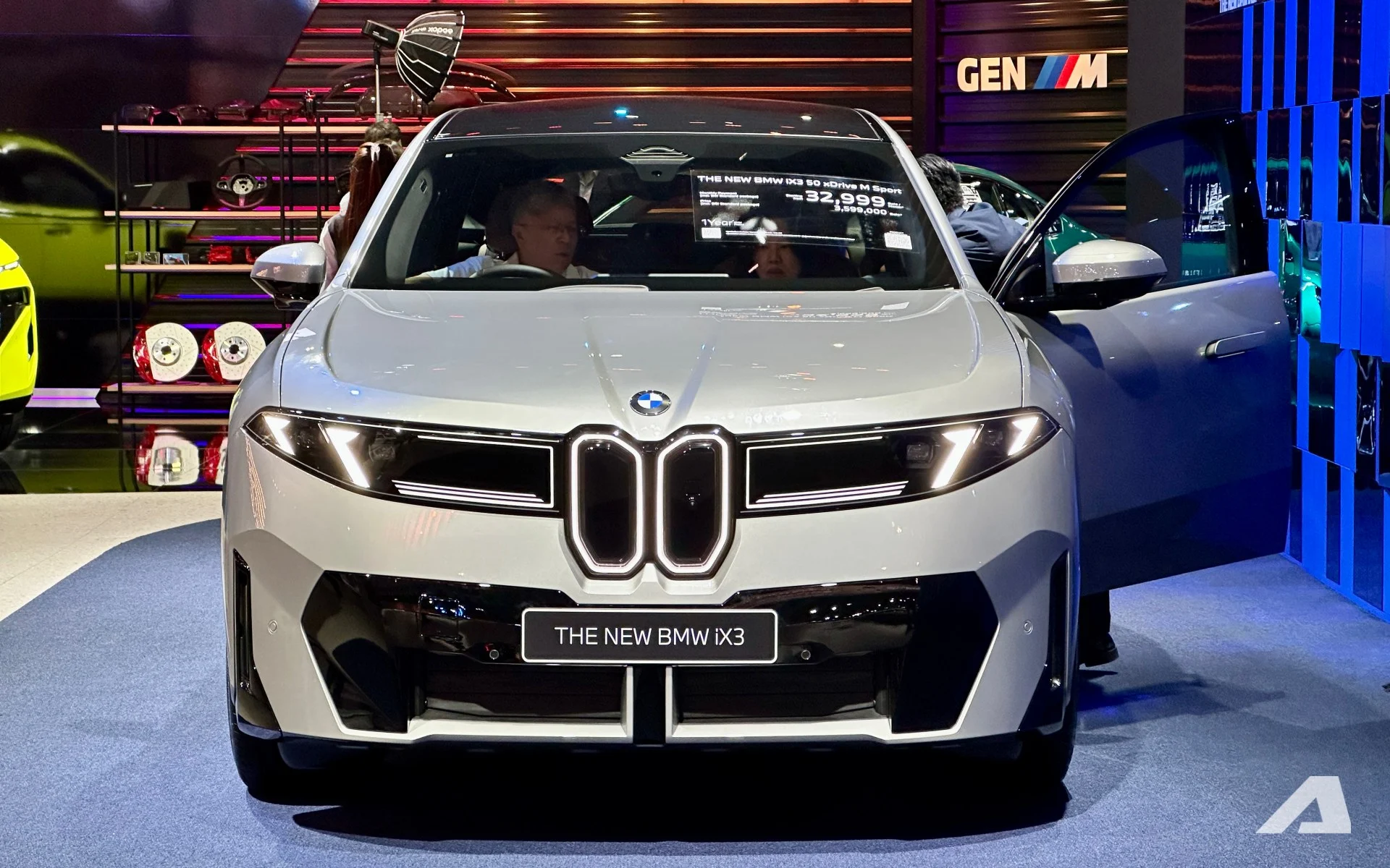 BMW iX3 2026, electric SUV, Vietnam car price, 800V charging, BMW eDrive, electric vehicle range, luxury EV, BMW Thailand price 2