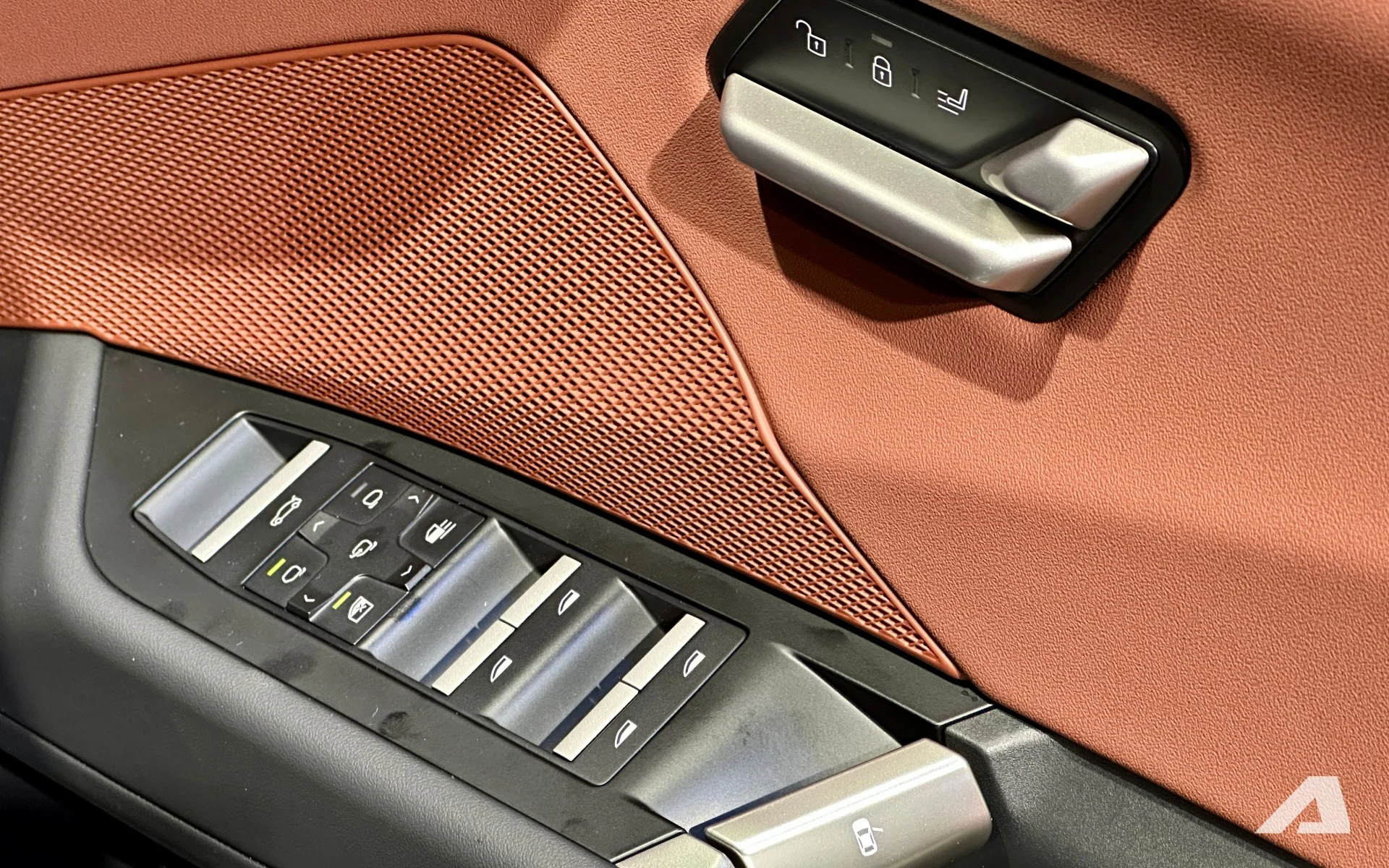 BMW iX3 2026, electric SUV, Vietnam car price, 800V charging, BMW eDrive, electric vehicle range, luxury EV, BMW Thailand price 23