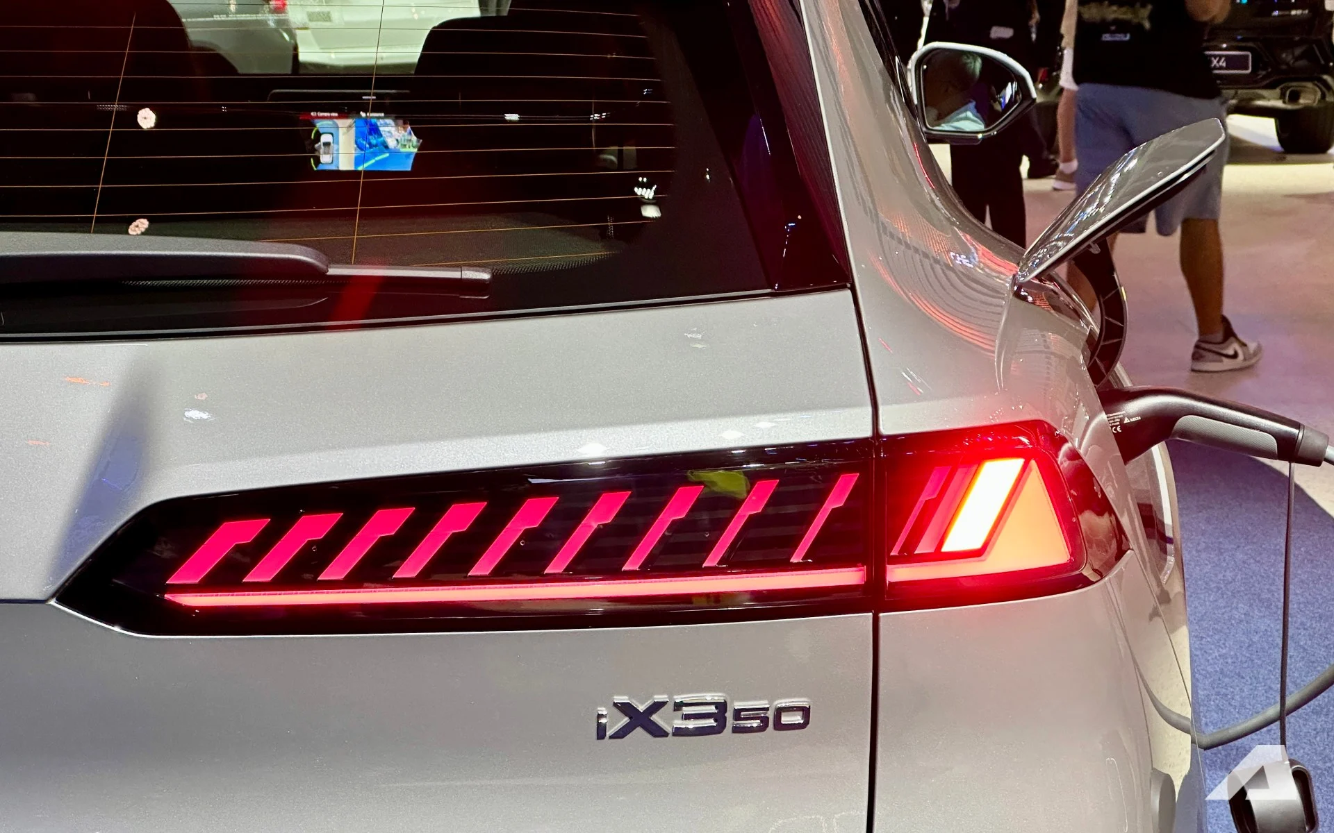 BMW iX3 2026, electric SUV, Vietnam car price, 800V charging, BMW eDrive, electric vehicle range, luxury EV, BMW Thailand price 11