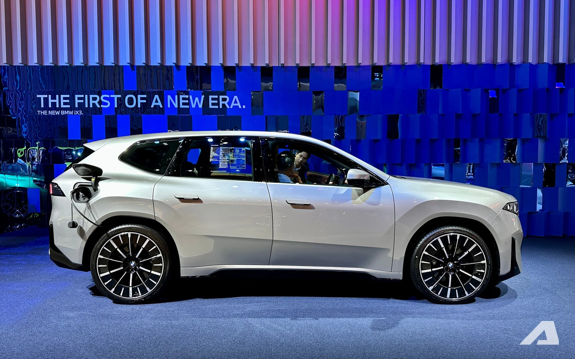 BMW iX3 2026, electric SUV, Vietnam car price, 800V charging, BMW eDrive, electric vehicle range, luxury EV, BMW Thailand price 16