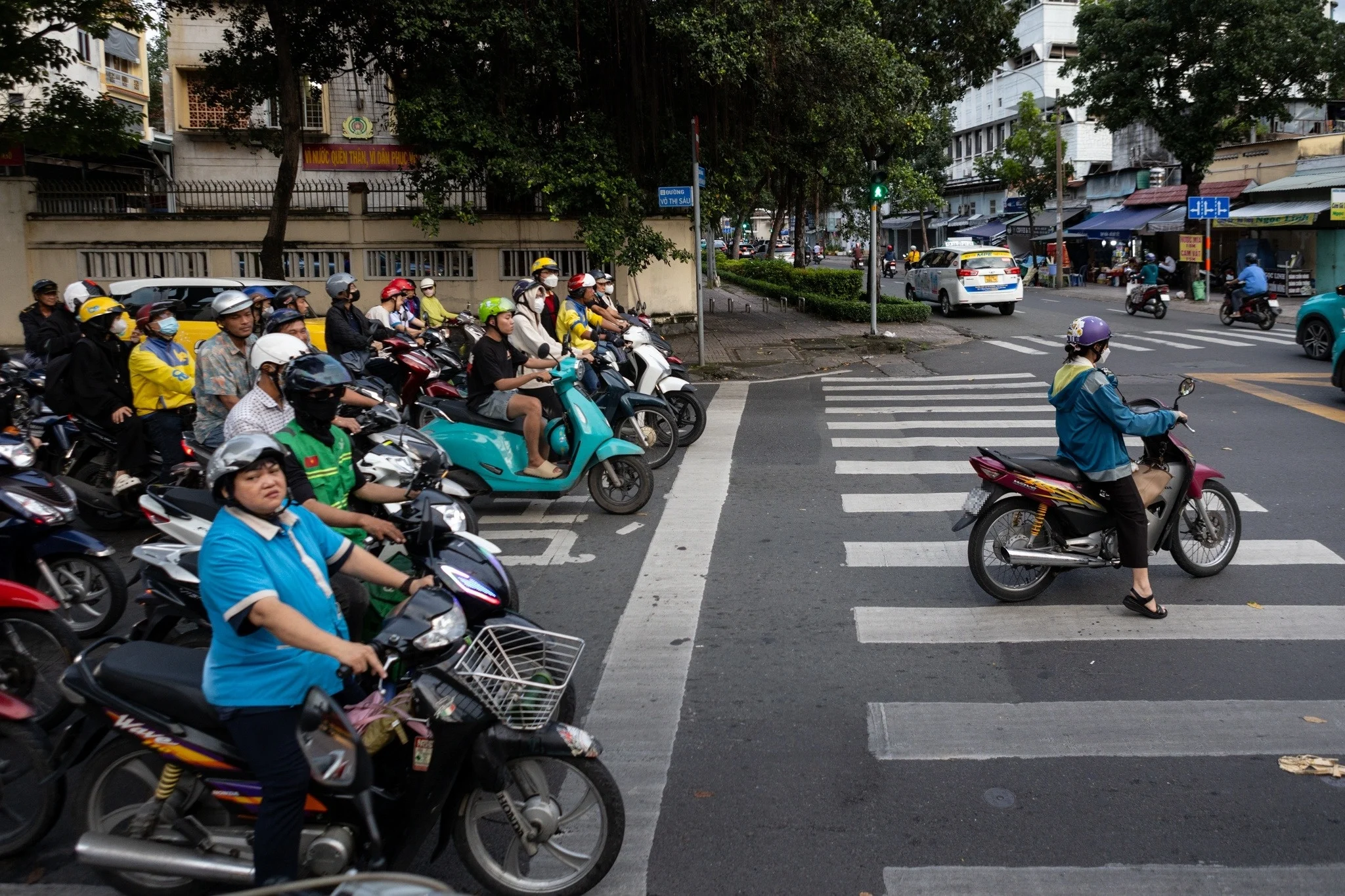 Vietnam driving laws, city driving Vietnam, traffic fines Vietnam, AI traffic cameras, Vietnam road safety, expat driving Vietnam 6