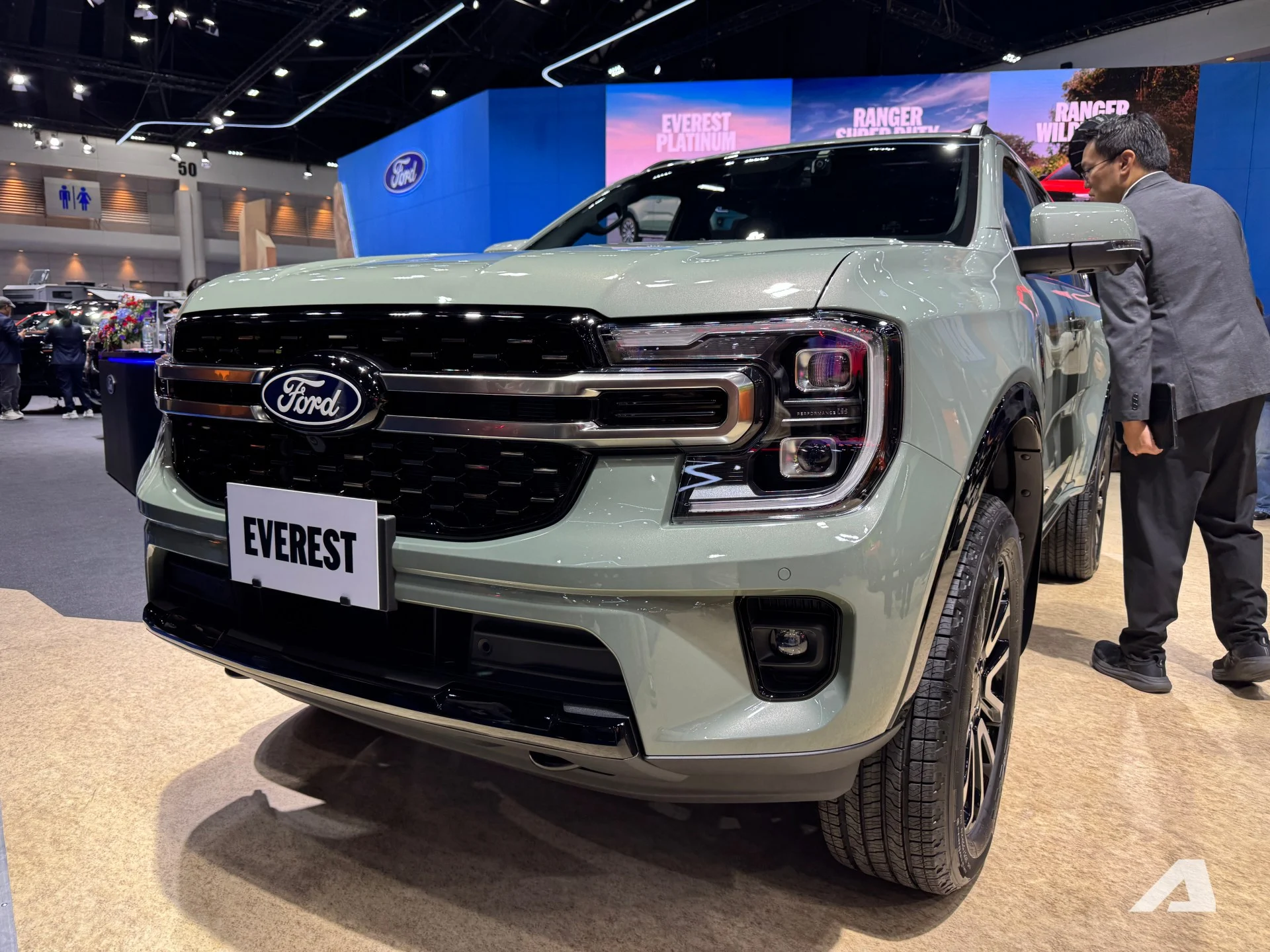 Ford Everest Platinum, 2026 SUV, turbo diesel engine, Bangkok Motor Show, off‑road SUV, price Vietnam, premium SUV 5
