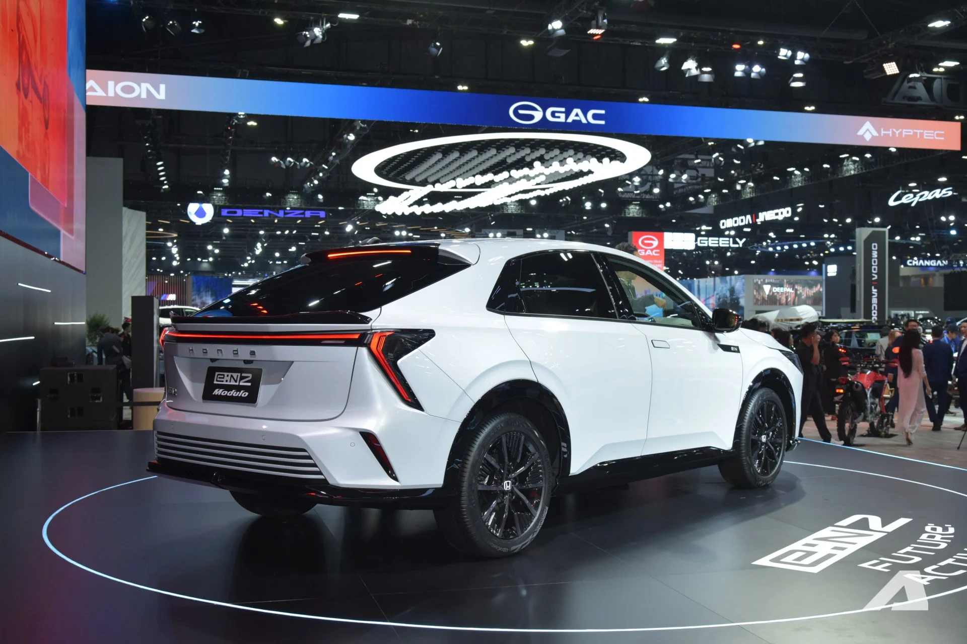 Honda e:N2, electric SUV, Honda electric vehicle, 530 km range, Bangkok International Motor Show, CR-V competitor, EV price, Peugeot 408 styling 4